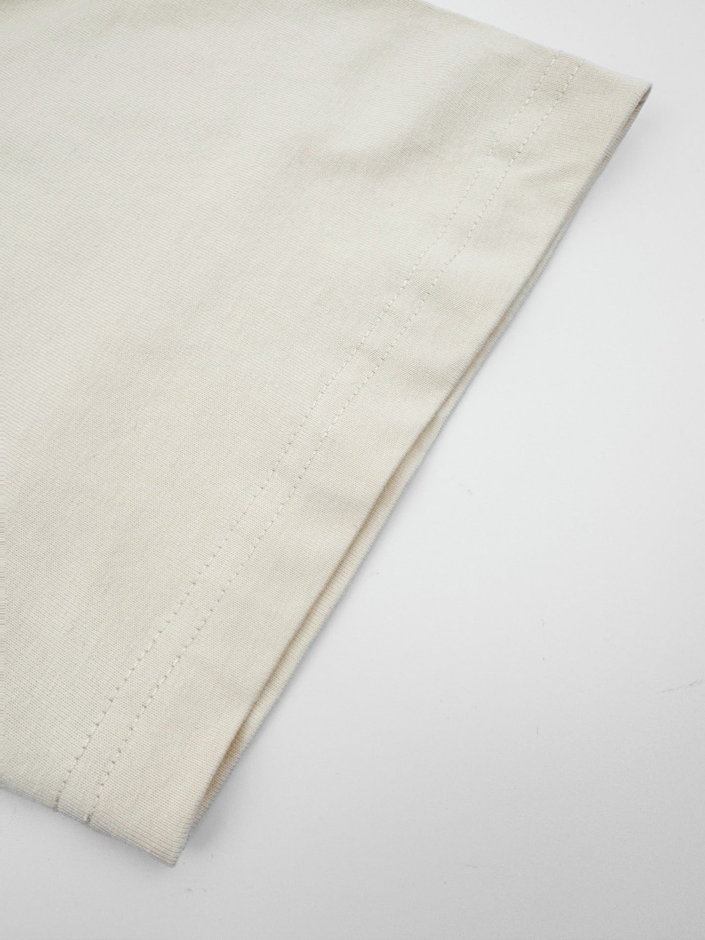 White and Golden T-Shirt - FashionHype.xyz