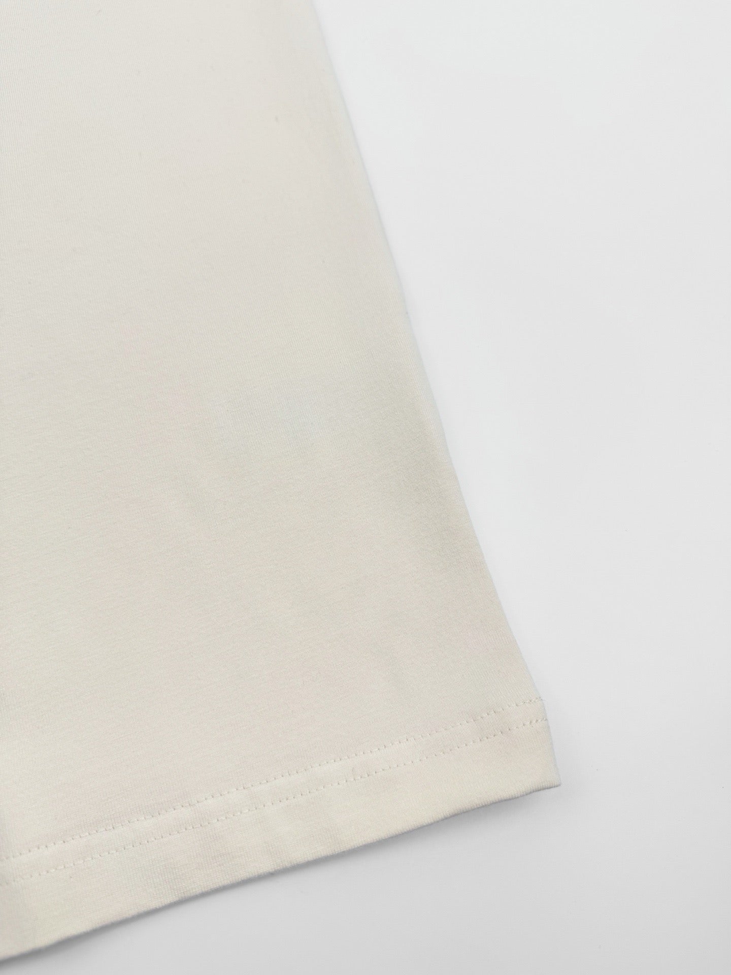 White and Golden T-Shirt - FashionHype.xyz
