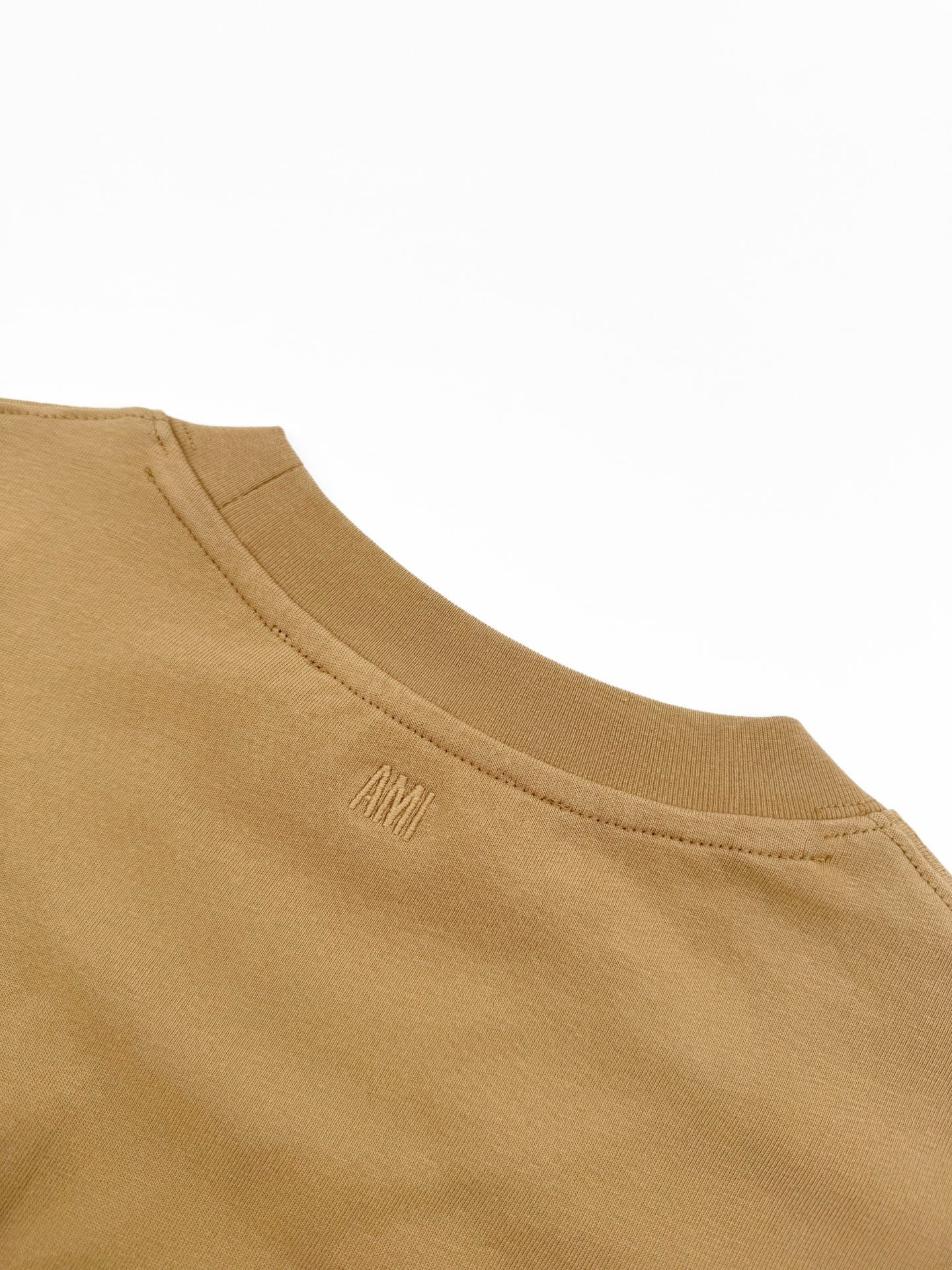 White and Golden T-Shirt - FashionHype.xyz