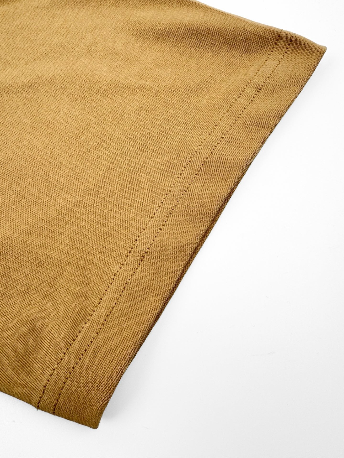 White and Golden T-Shirt - FashionHype.xyz