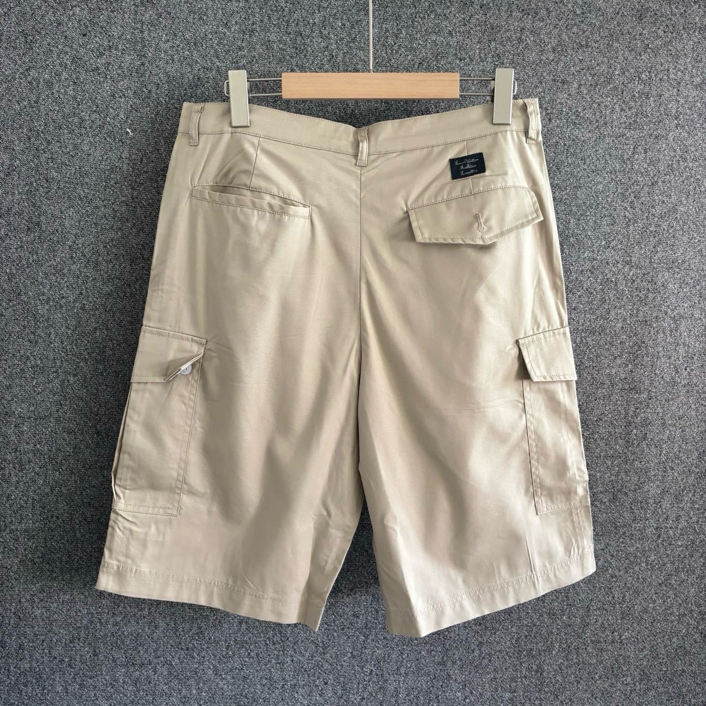 Off-white and Dark grey Short