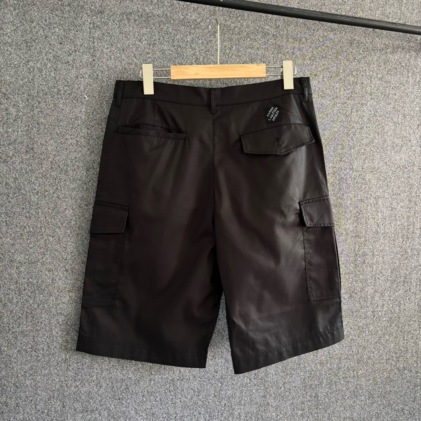 Off-white and Dark grey Short