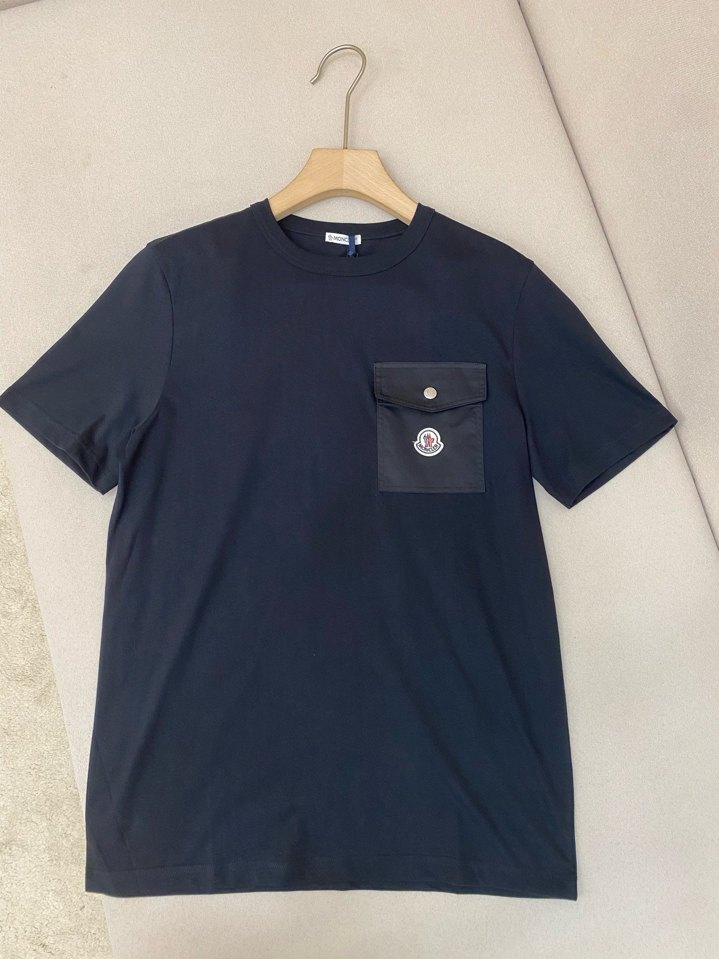 Black, white and Blue T-Shirt - Size XL