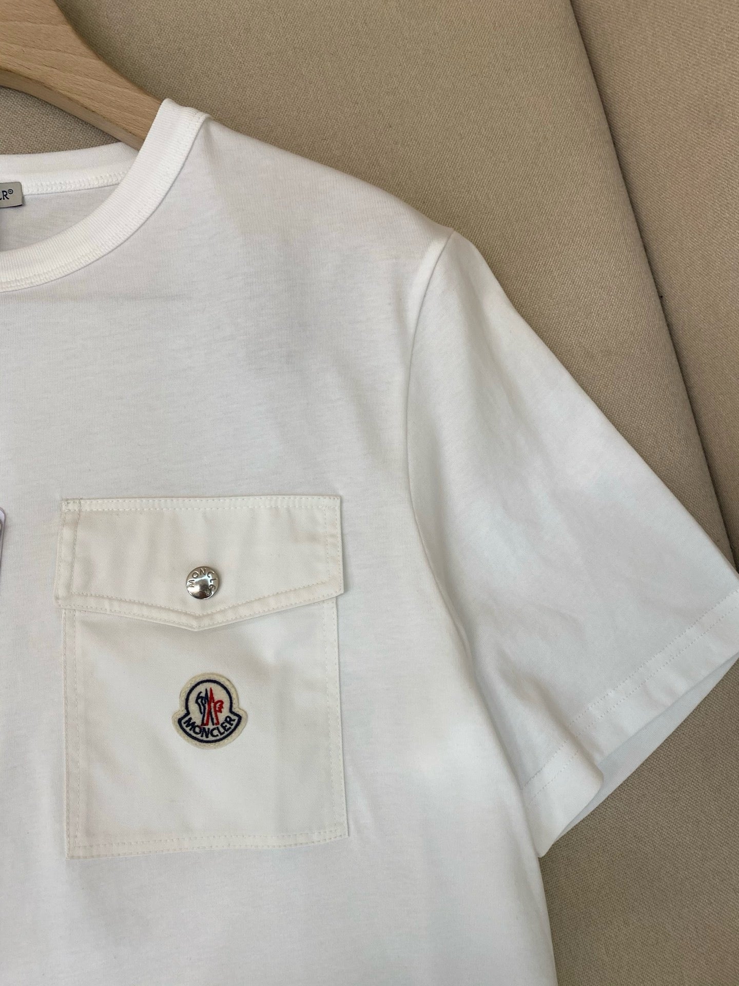 Black, white and Blue T-Shirt - Size XL