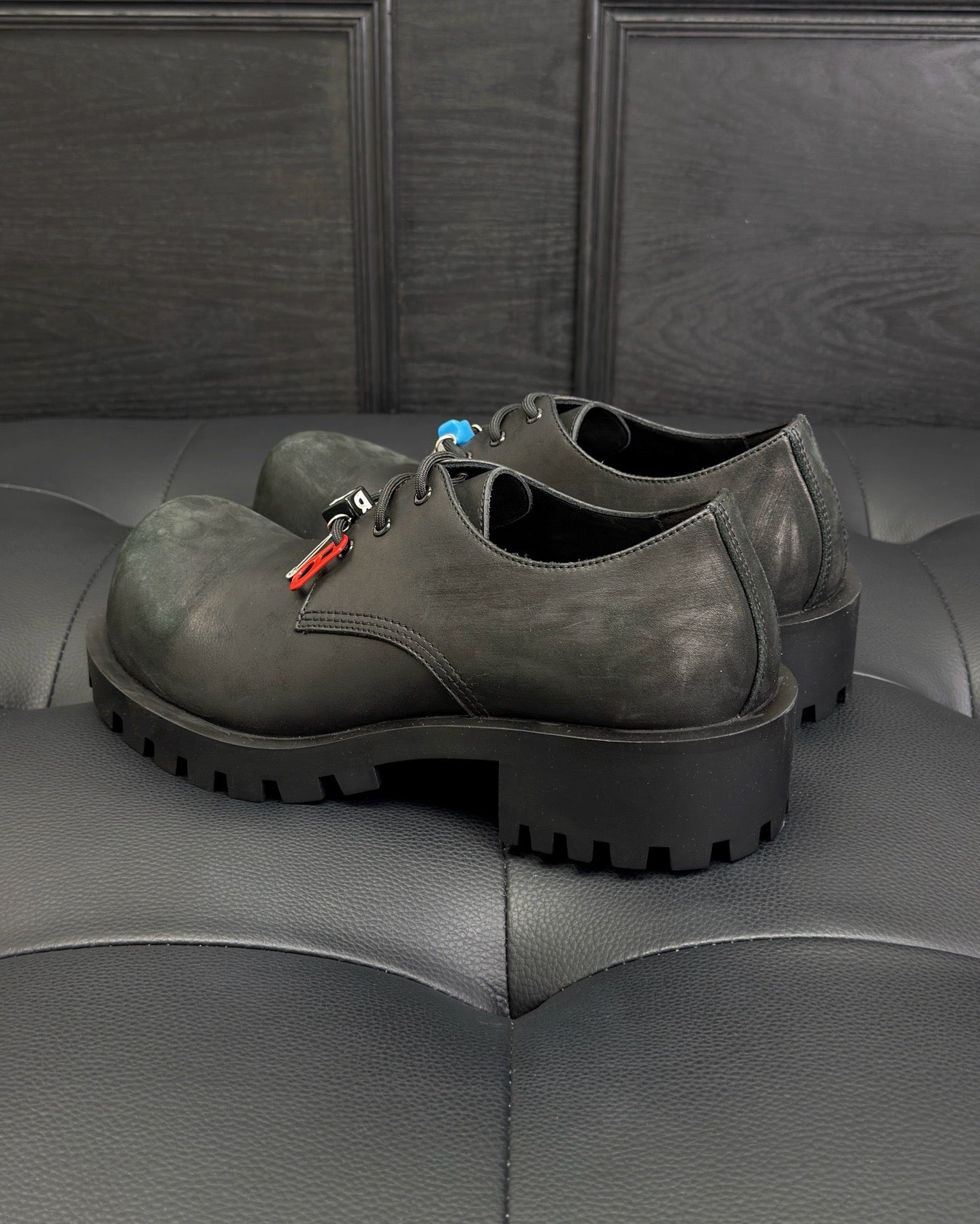 Black Shoes