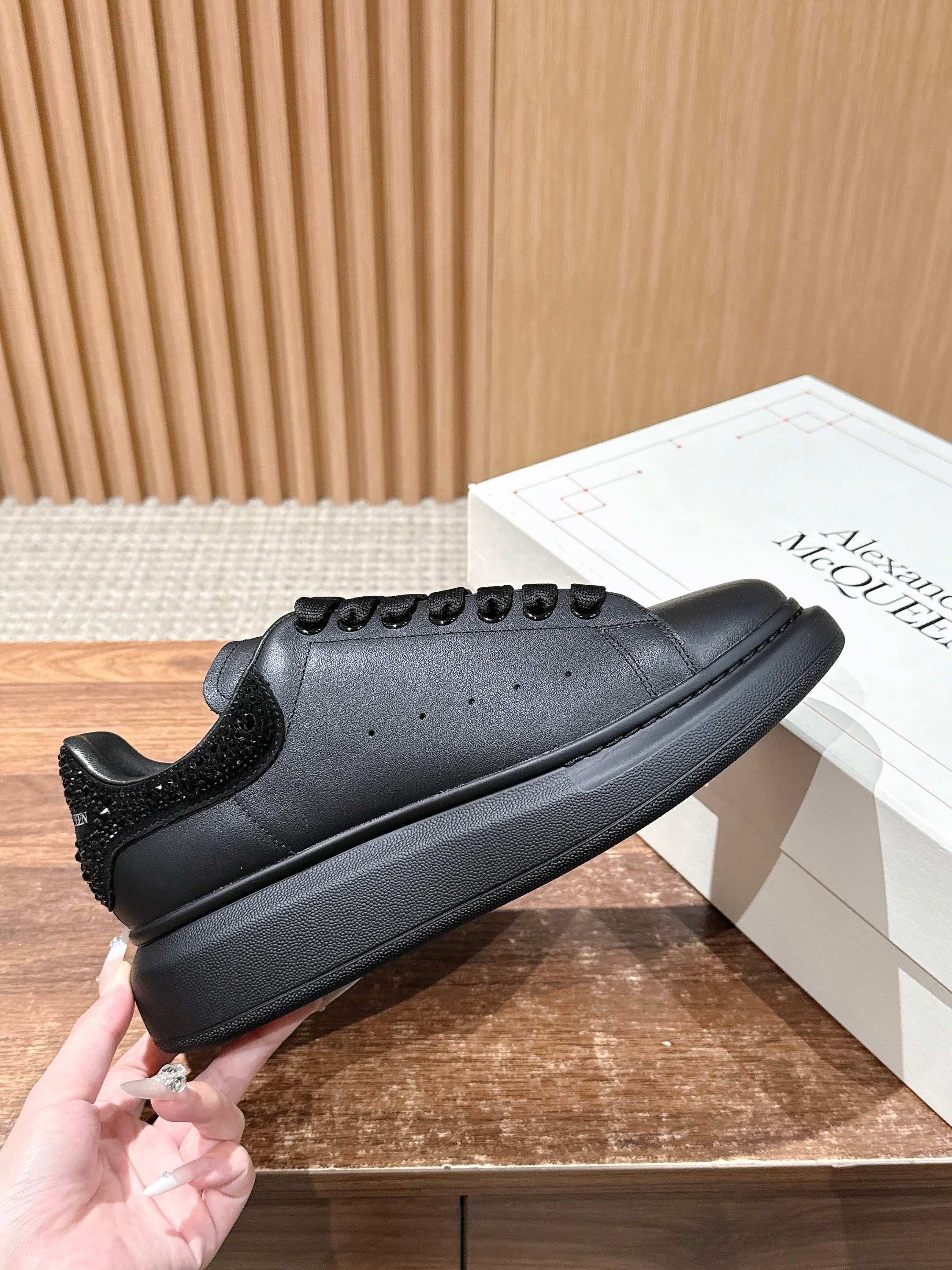 Black Shoes