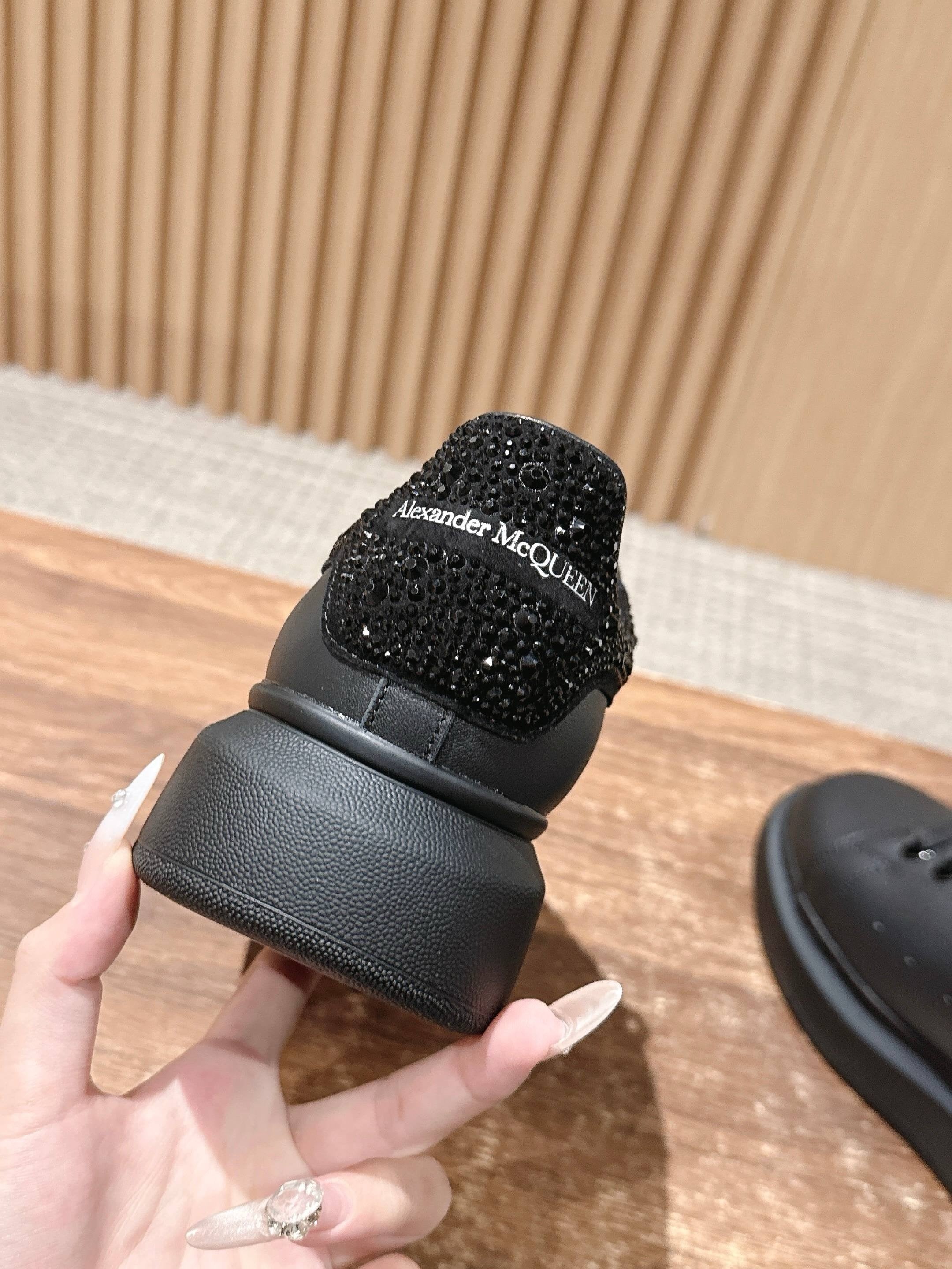 Black Shoes