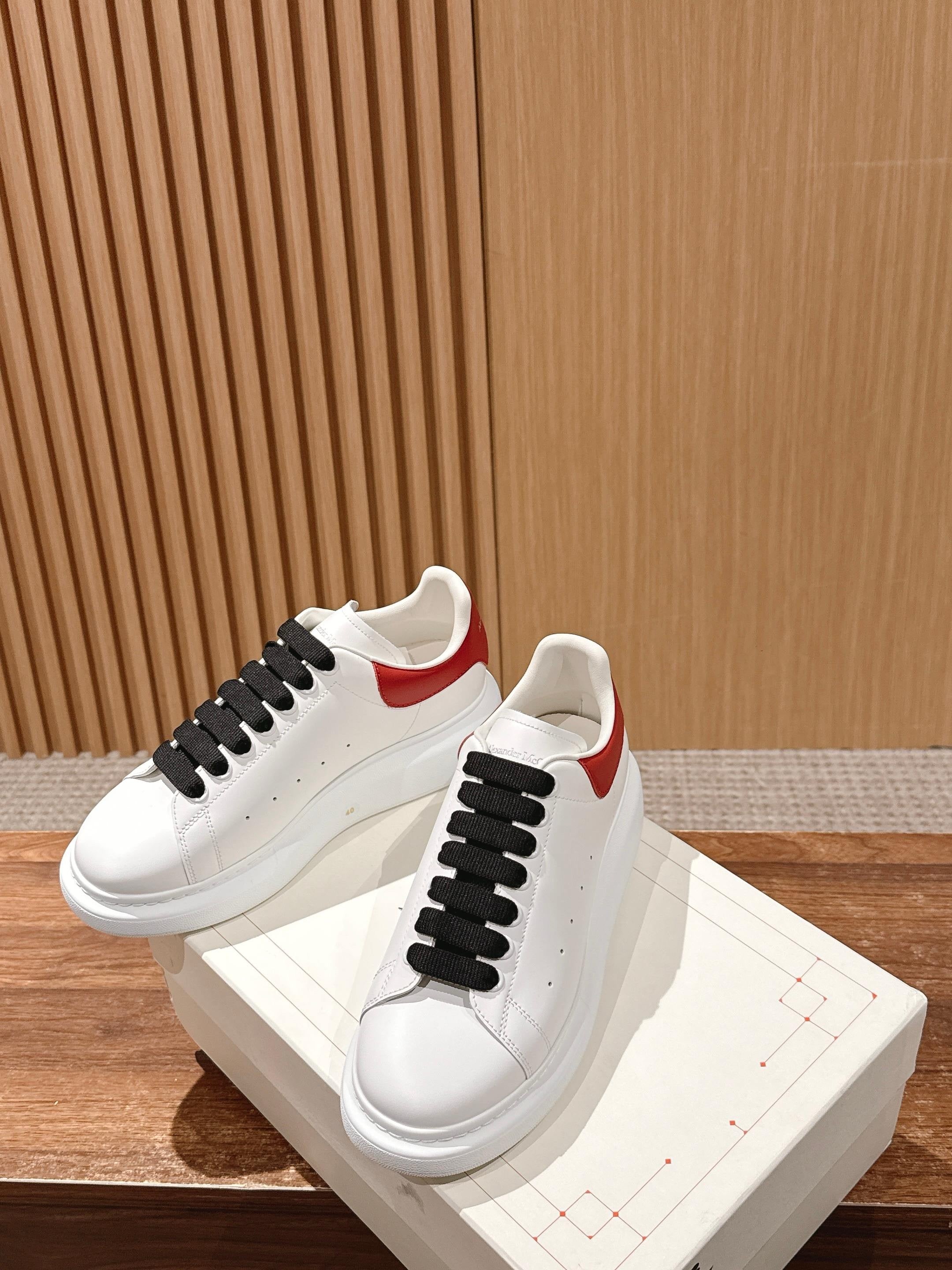 White red Shoes