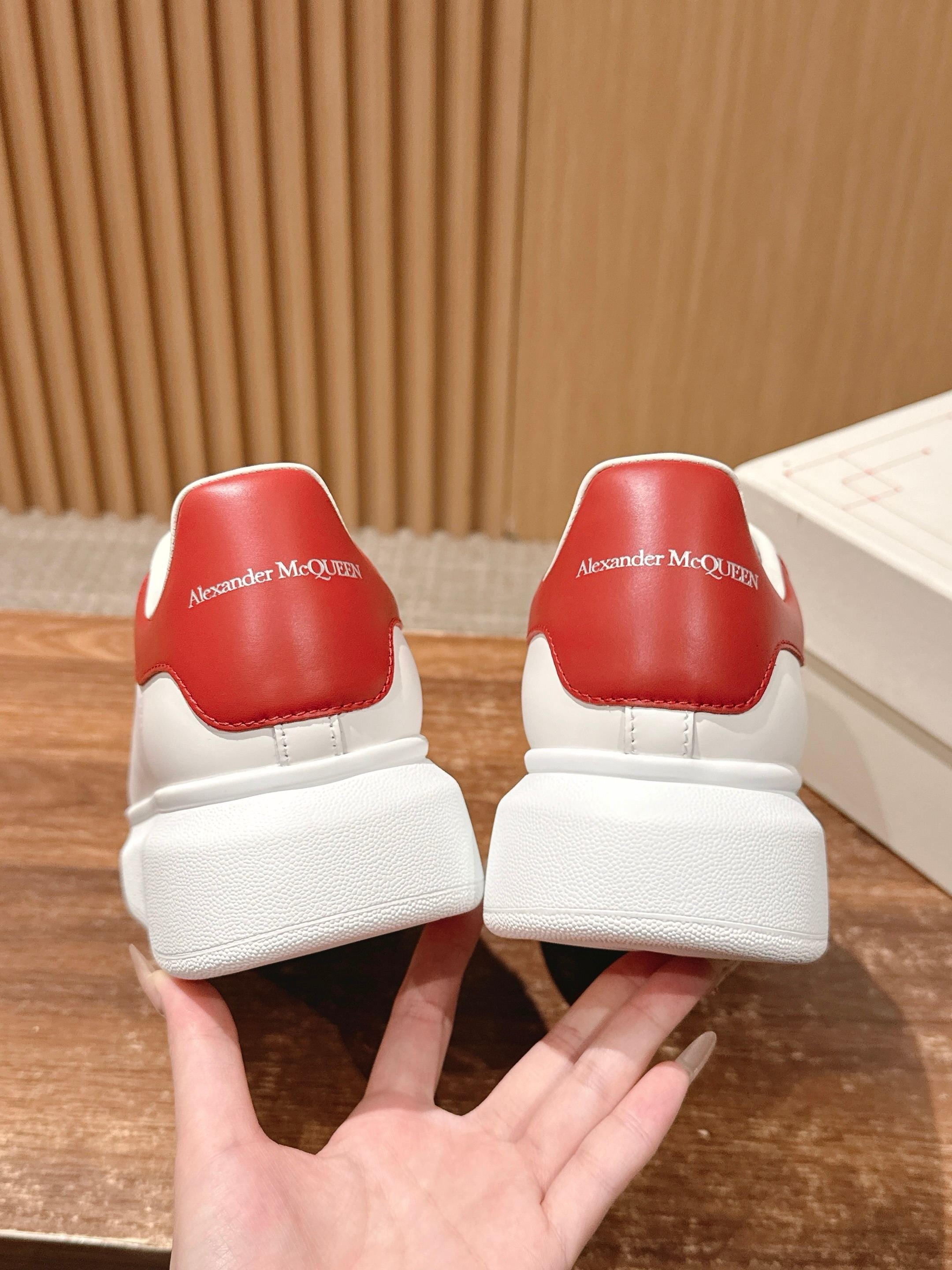 White red Shoes
