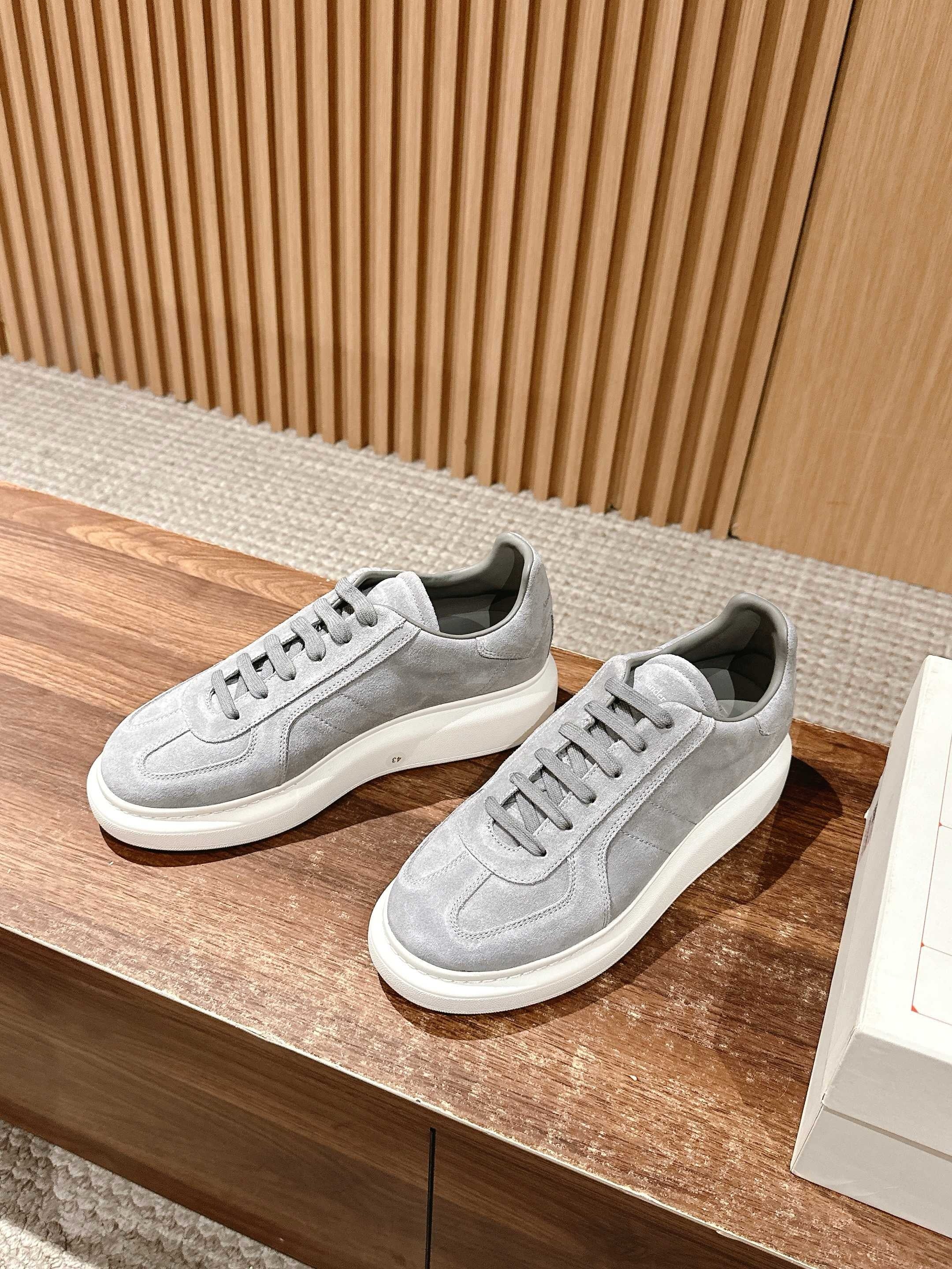 White grey Shoes