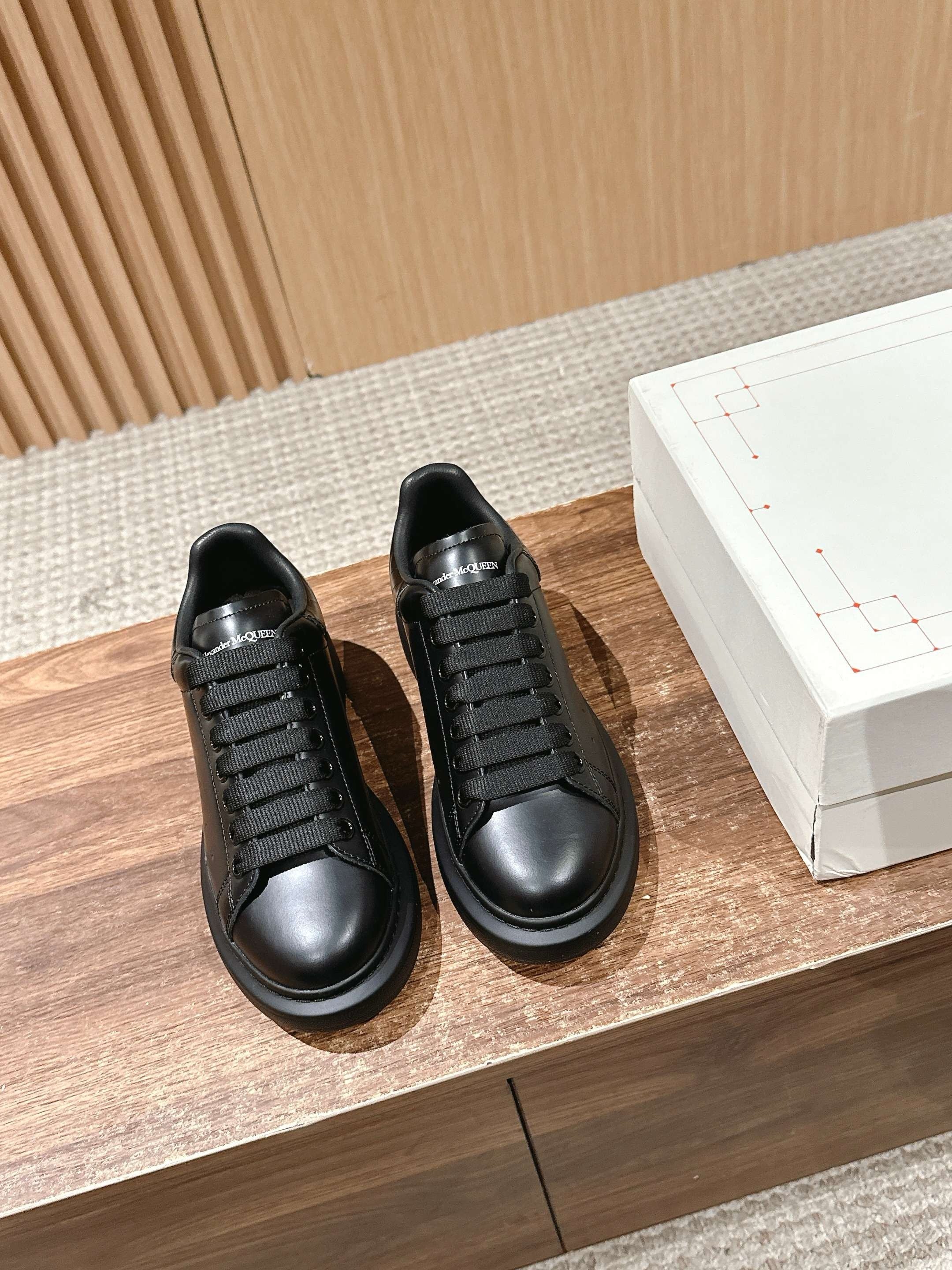 Black Shoes