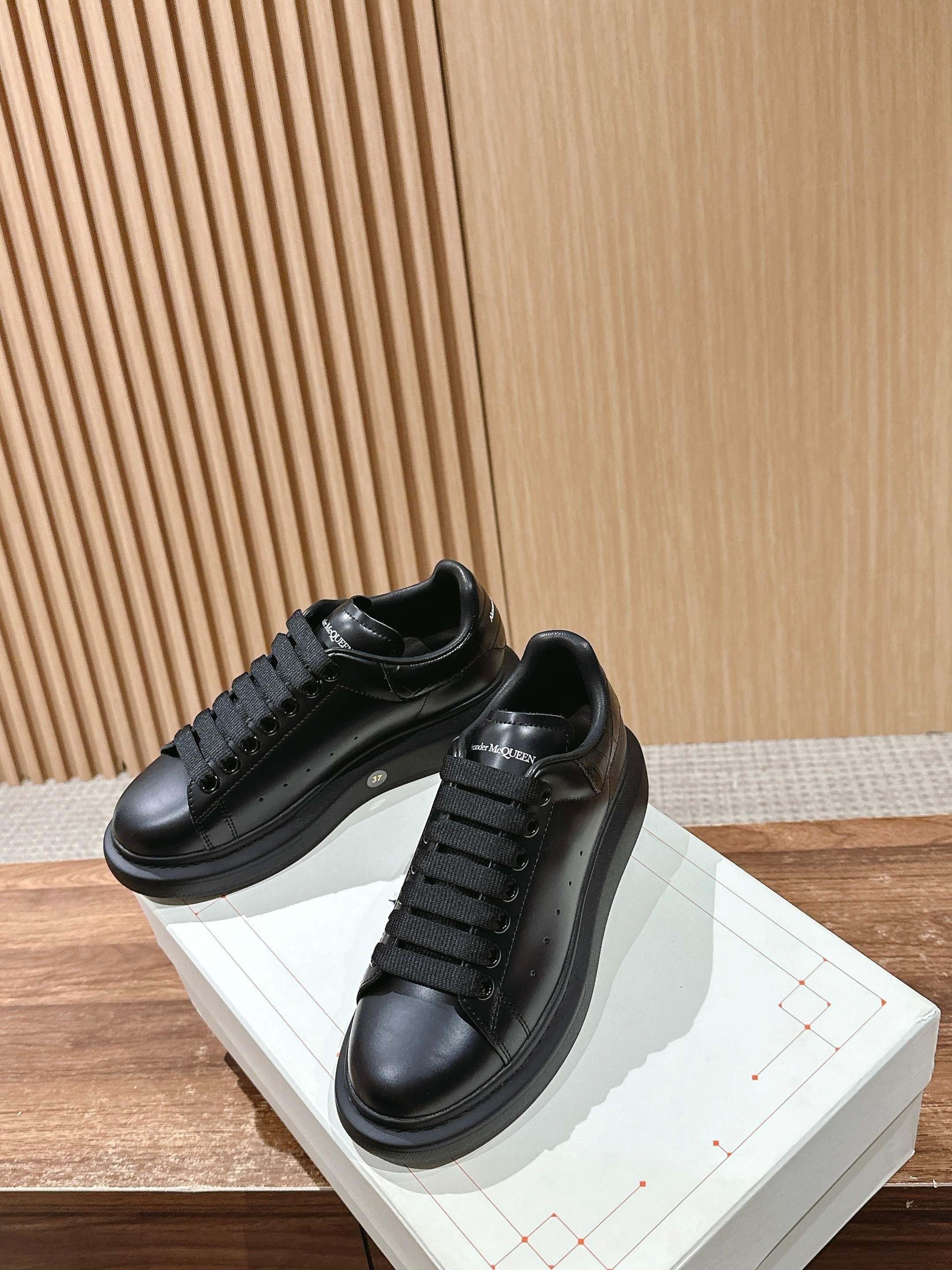 Black Shoes