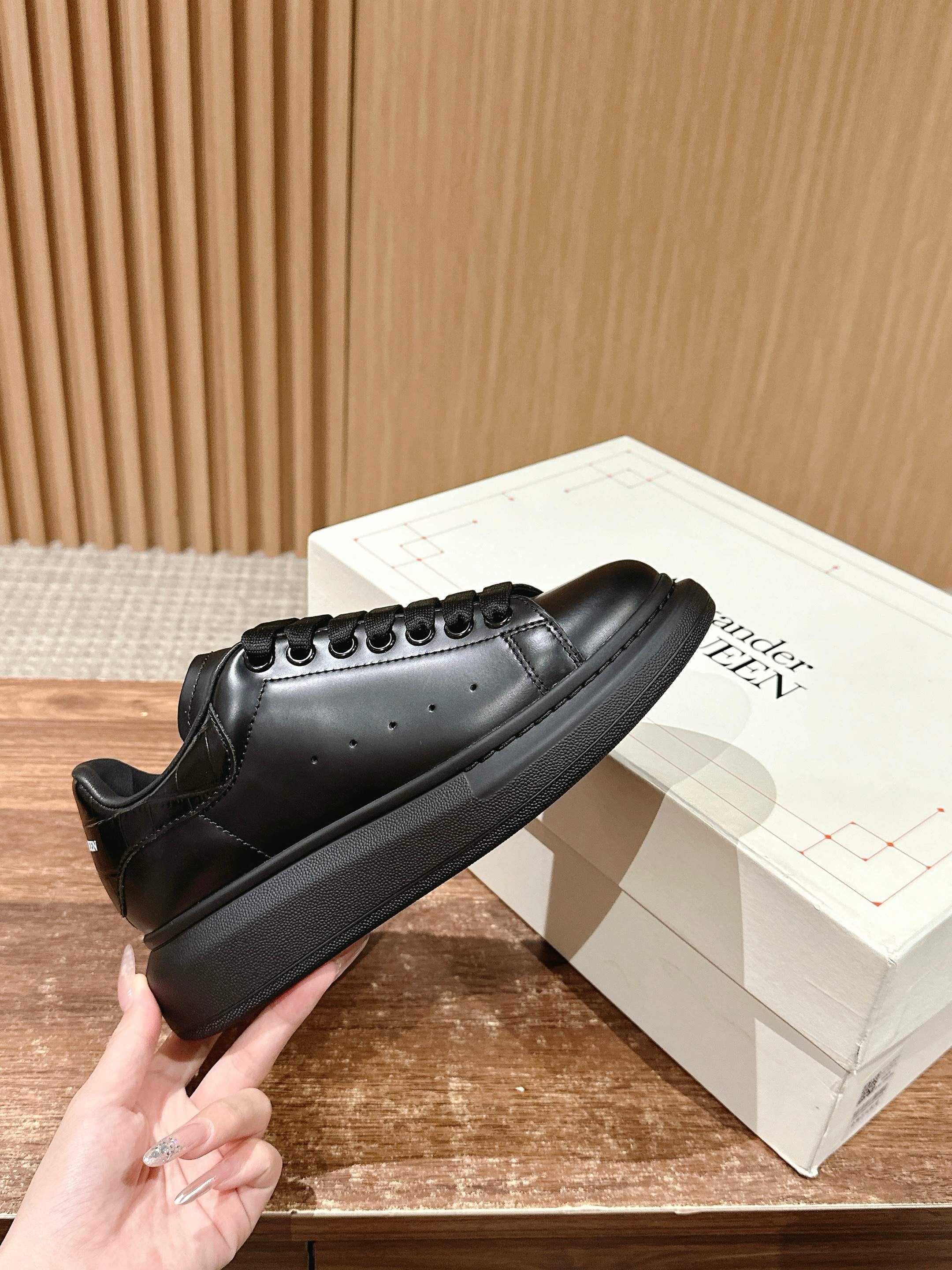 Black Shoes