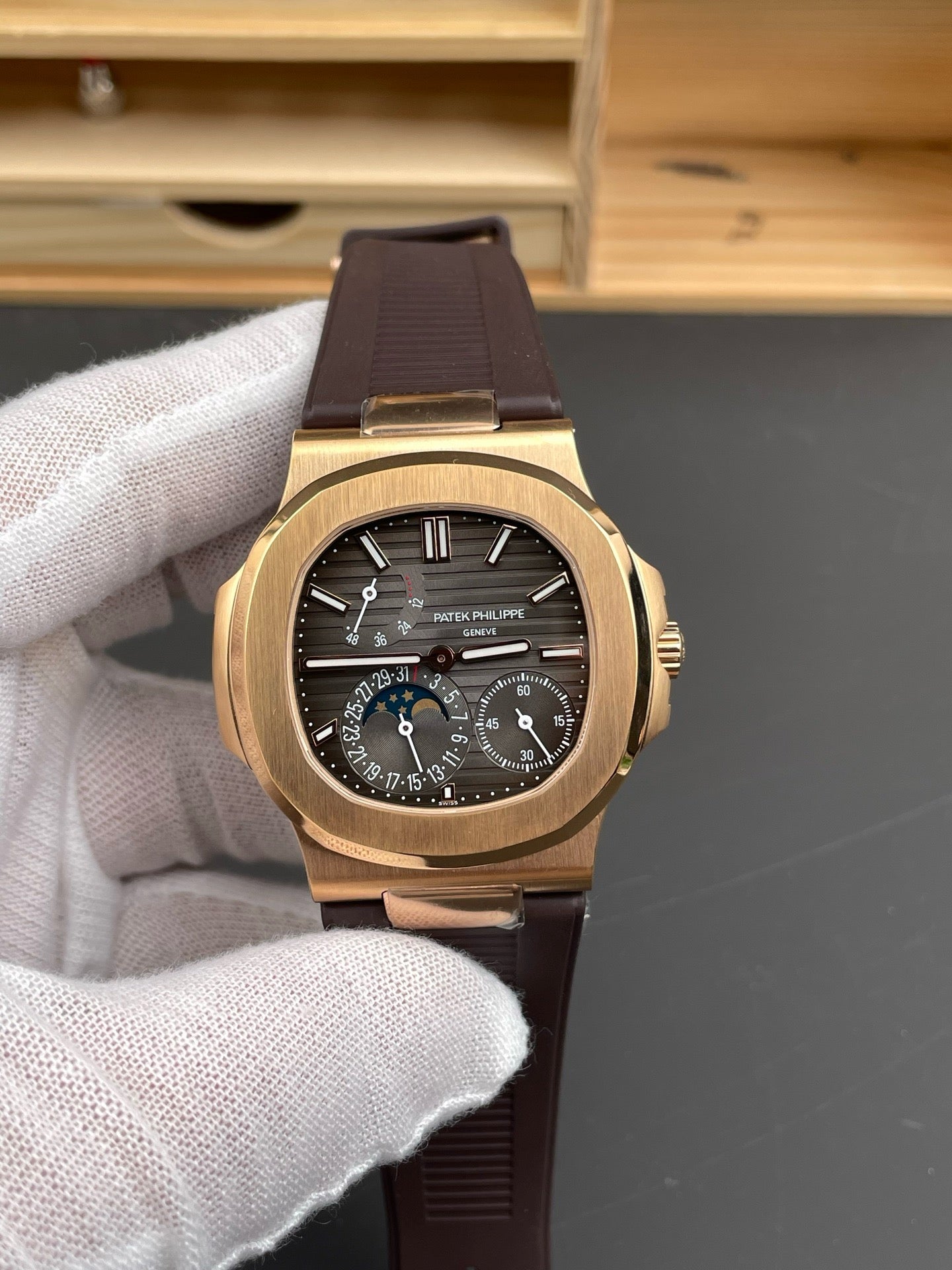 Brown gold Watch