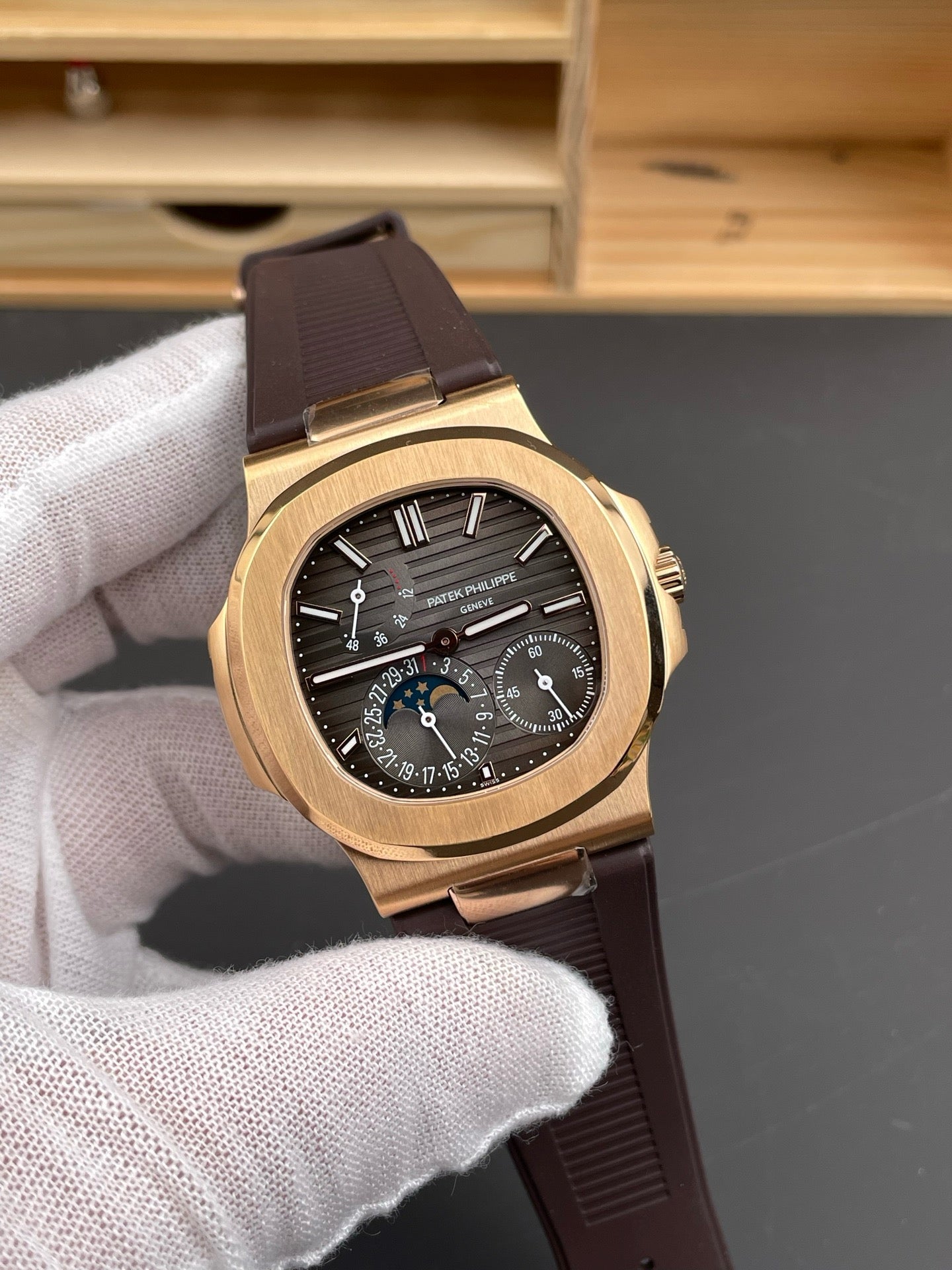 Brown gold Watch