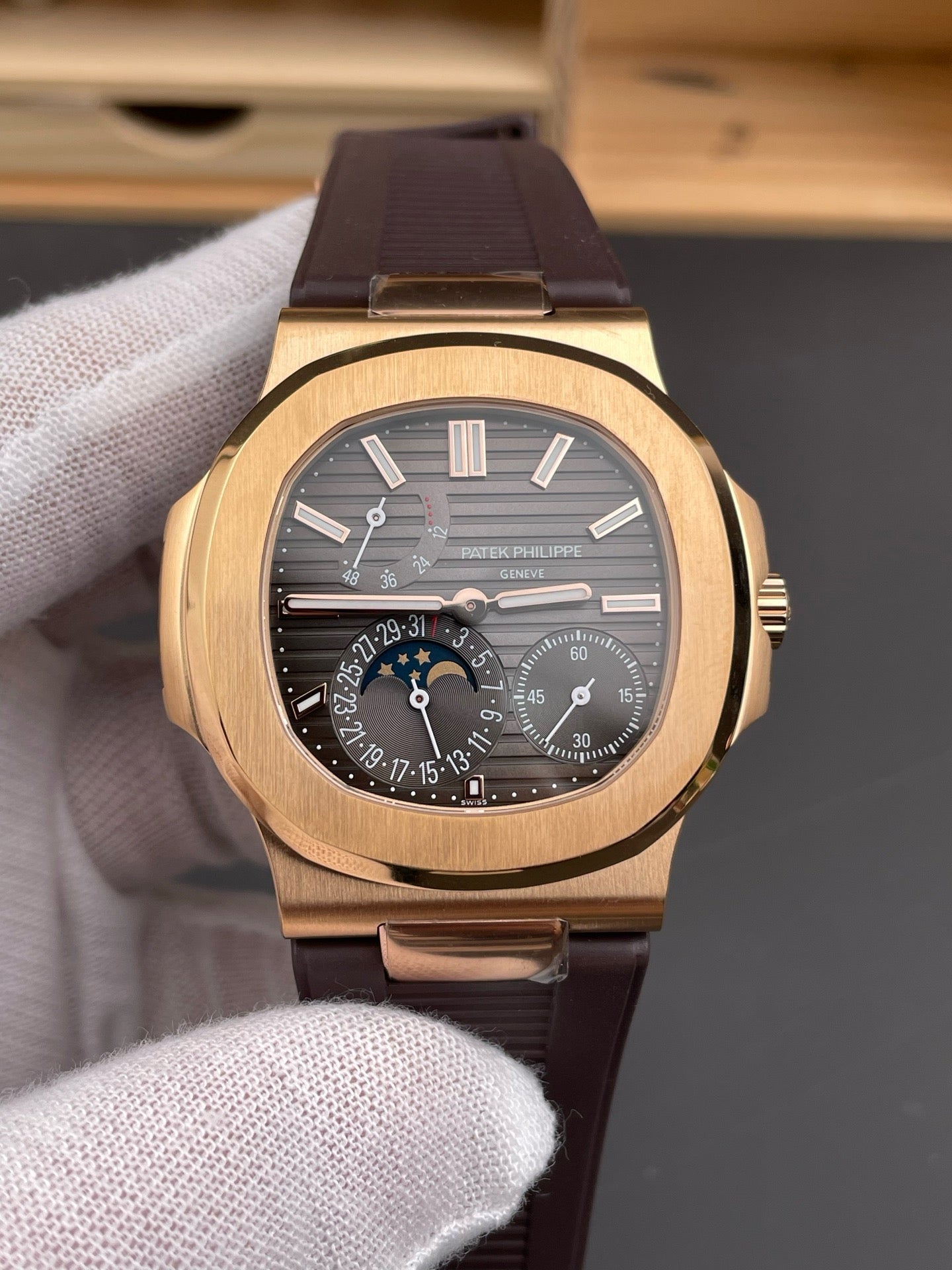 Brown gold Watch