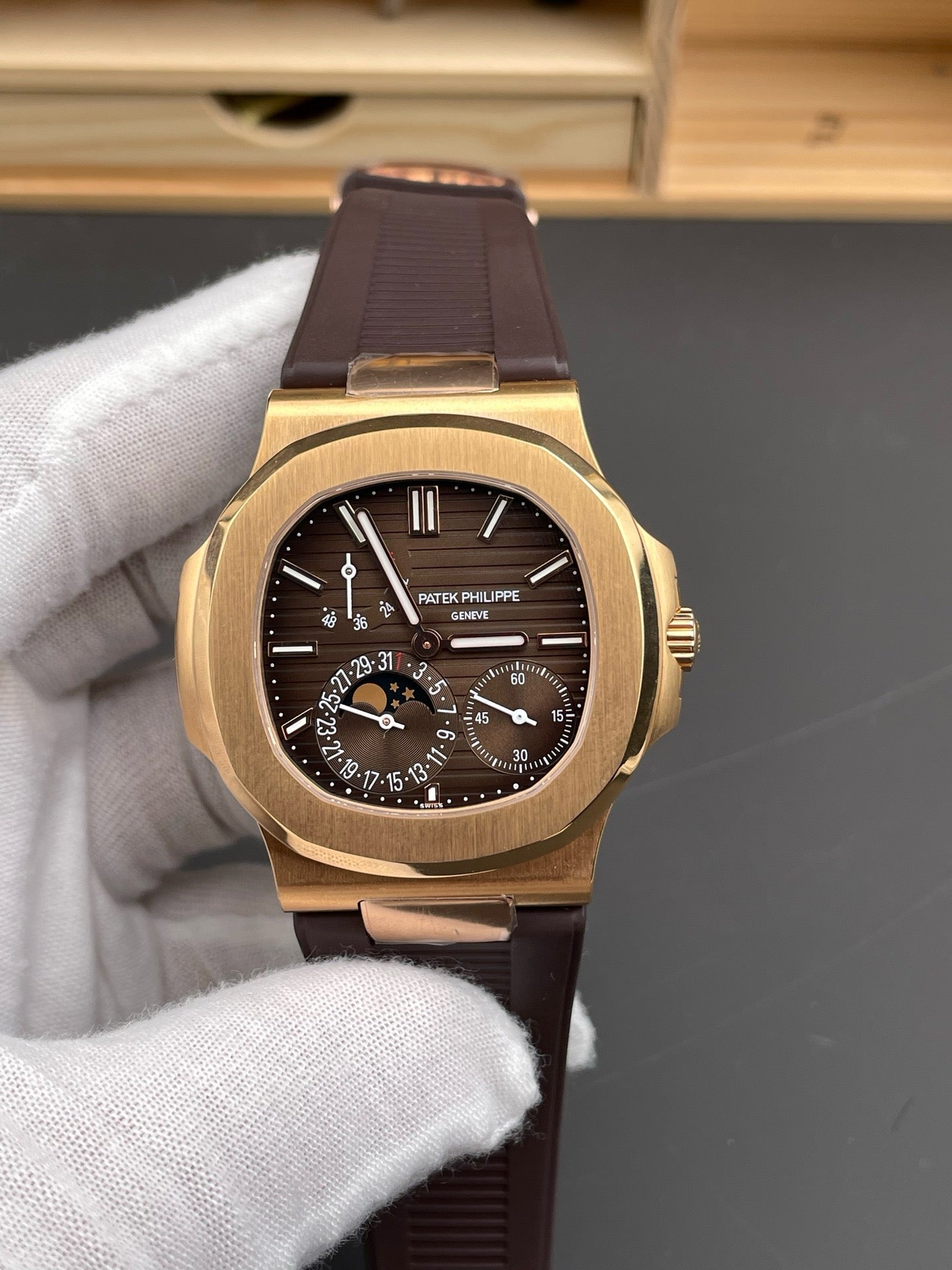 Brown gold Watch