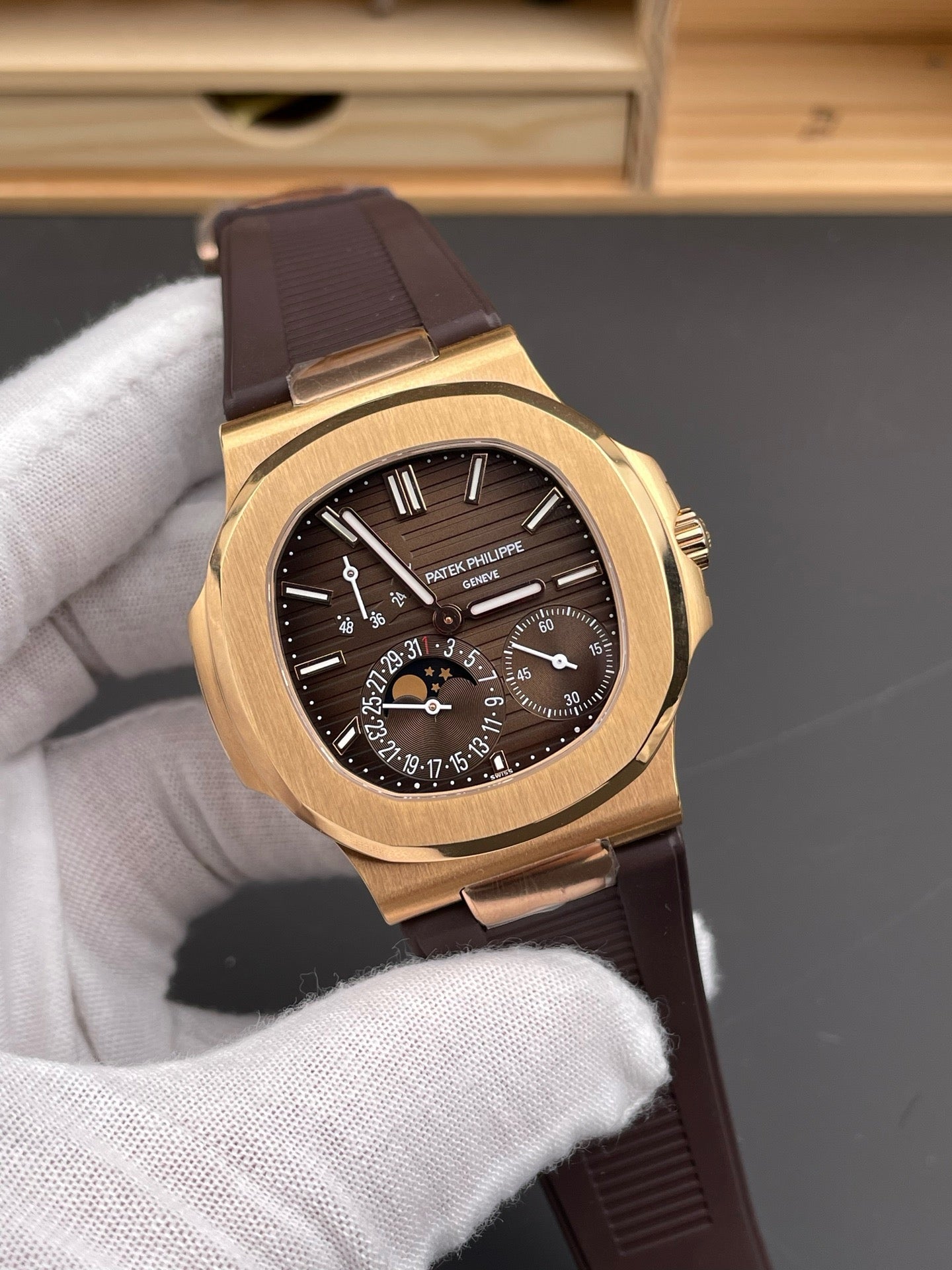 Brown gold Watch