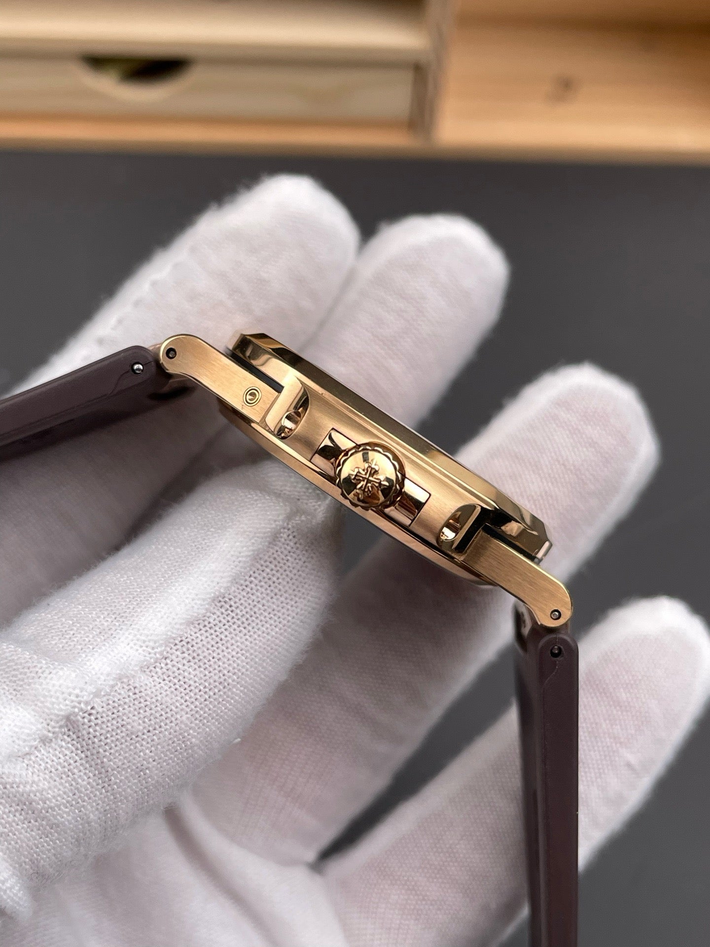 Brown gold Watch