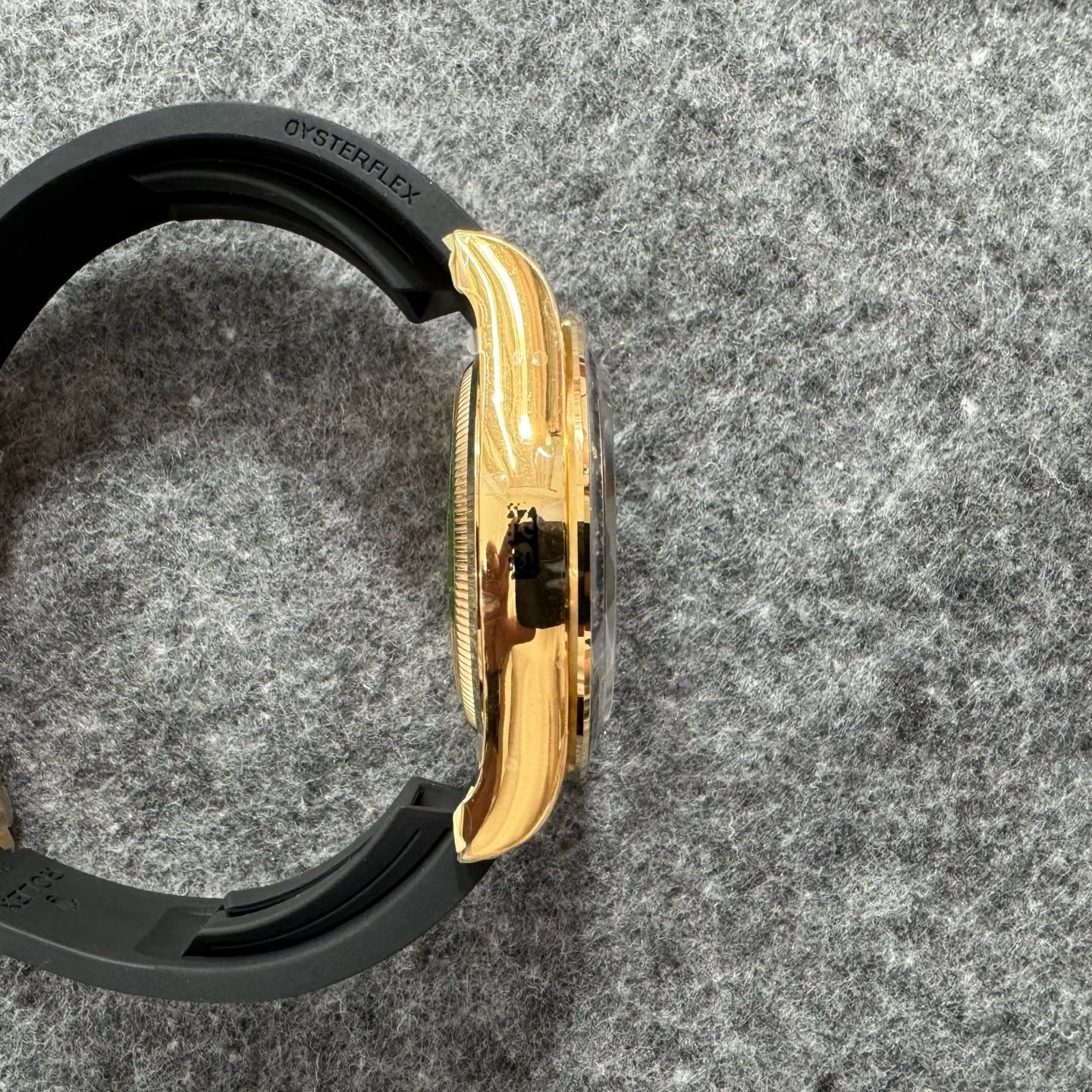 Gold black Watch