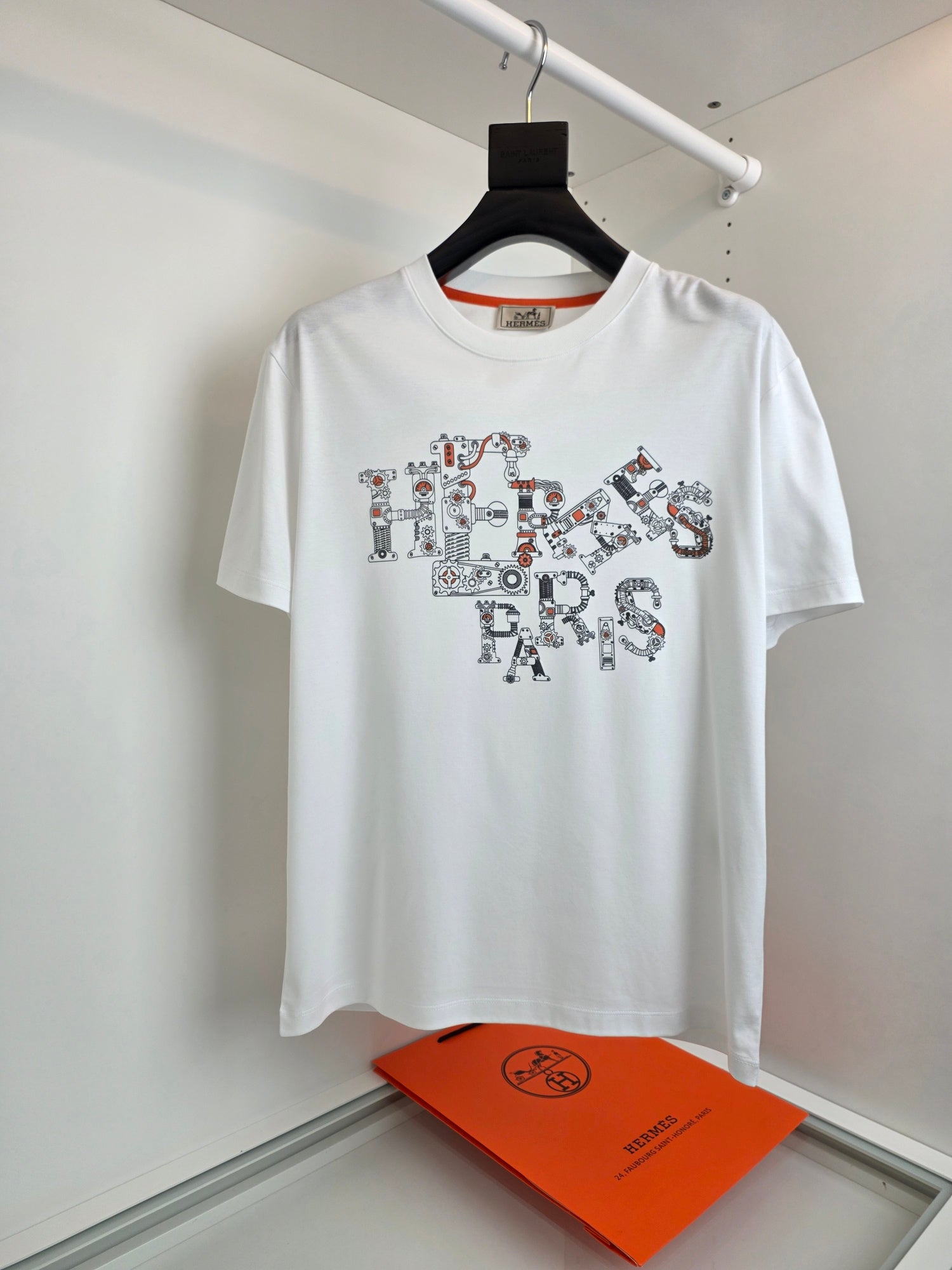 Black and White T-Shirt - FashionHype.xyz