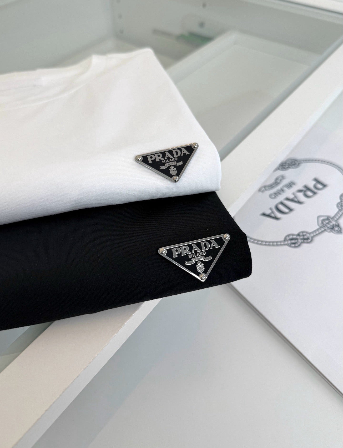 Black and White T-Shirt - FashionHype.xyz