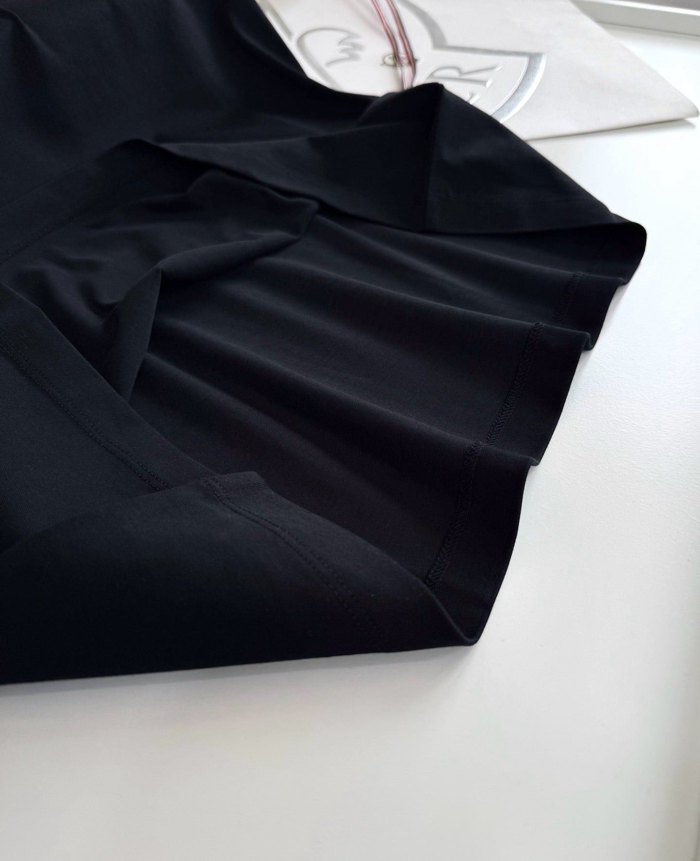 Black and White T-Shirt - Size XL