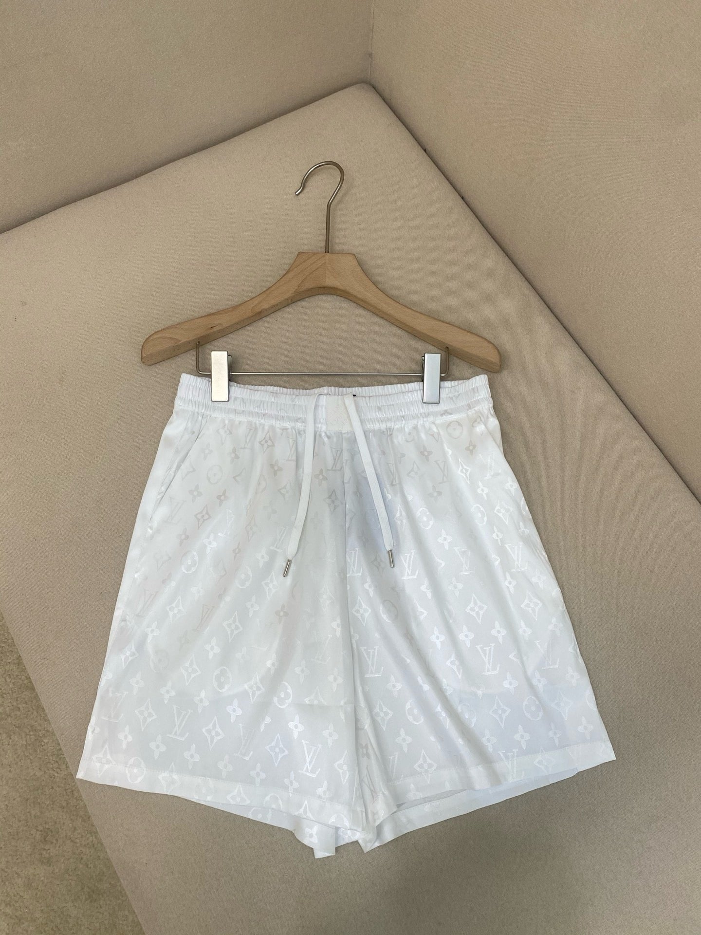 Multi-color Short