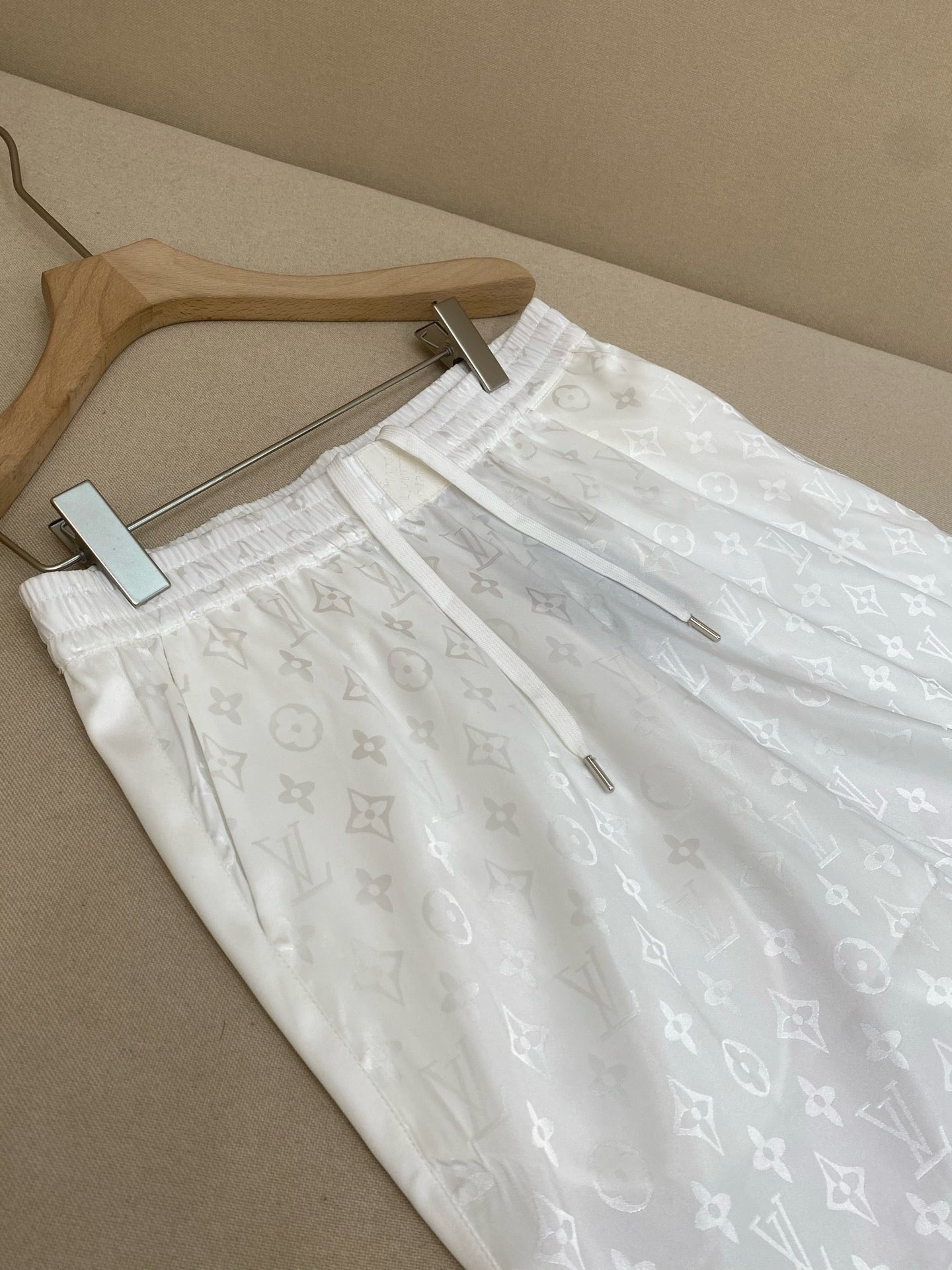 Multi-color Short