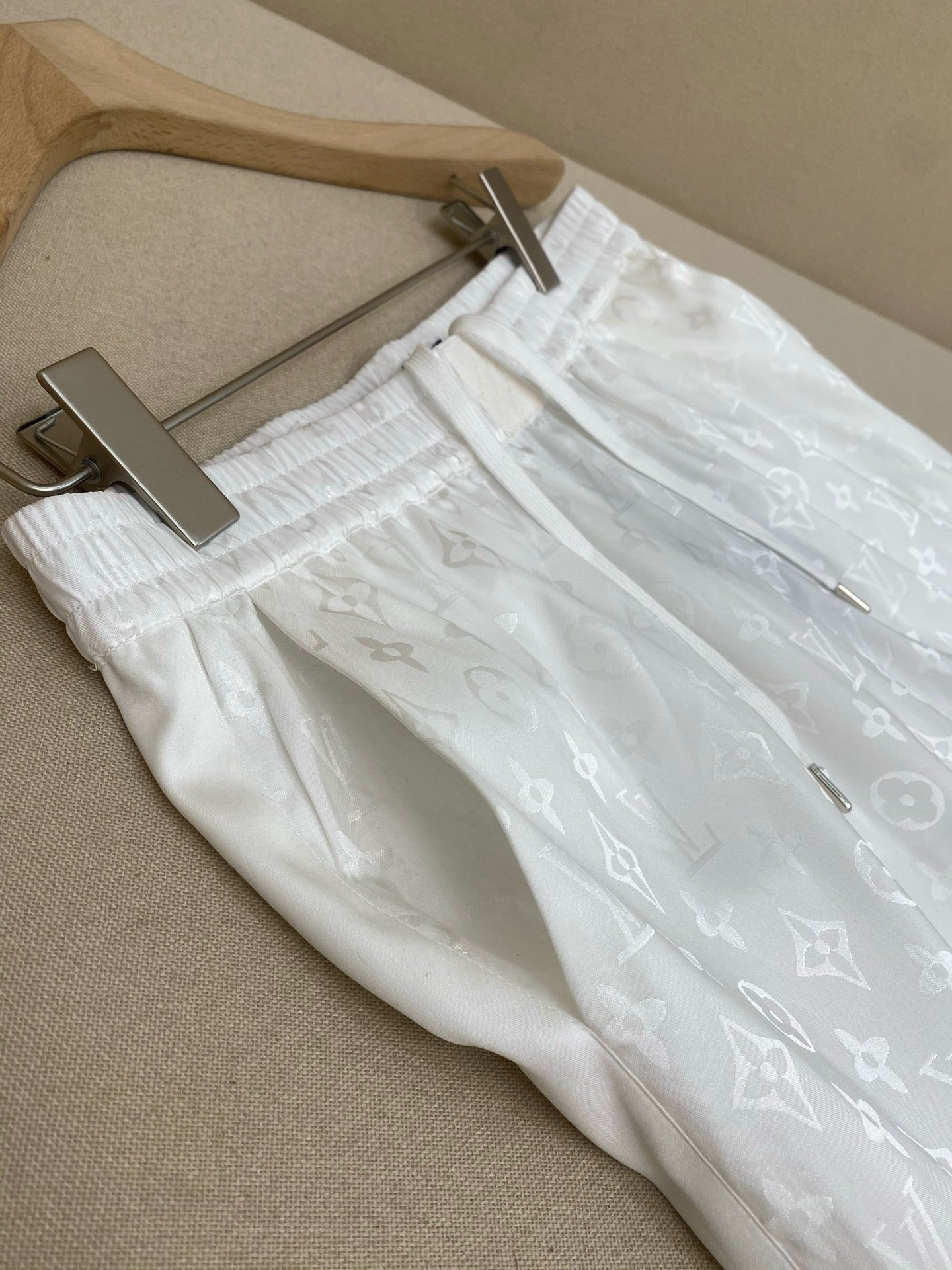Multi-color Short