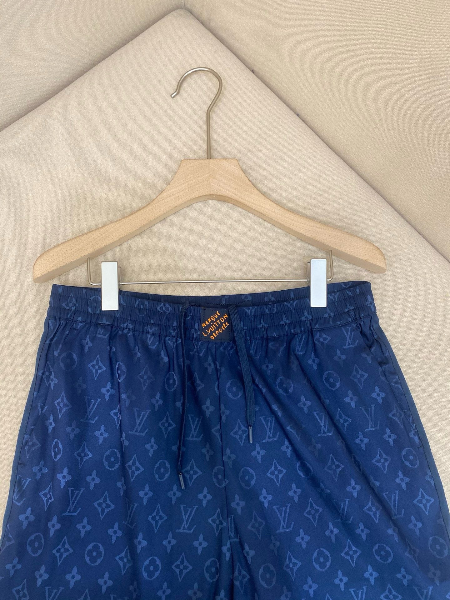Multi-color Short