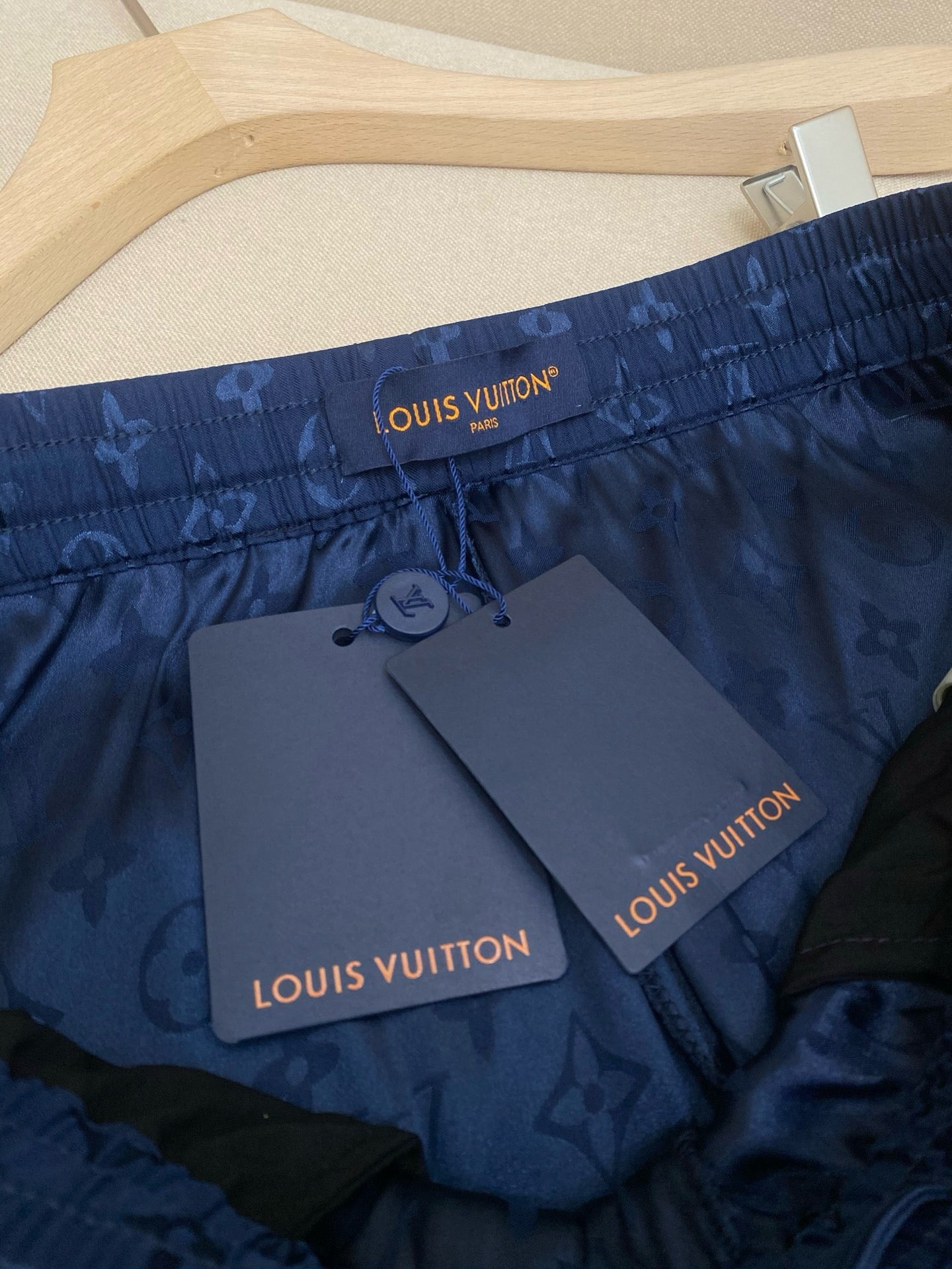 Multi-color Short