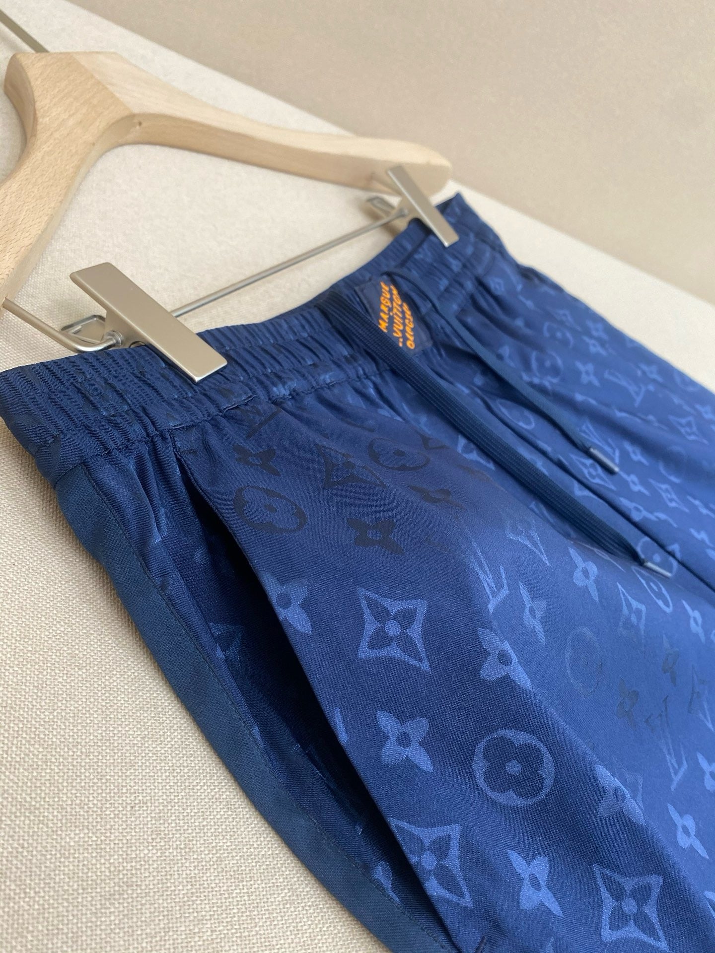Multi-color Short