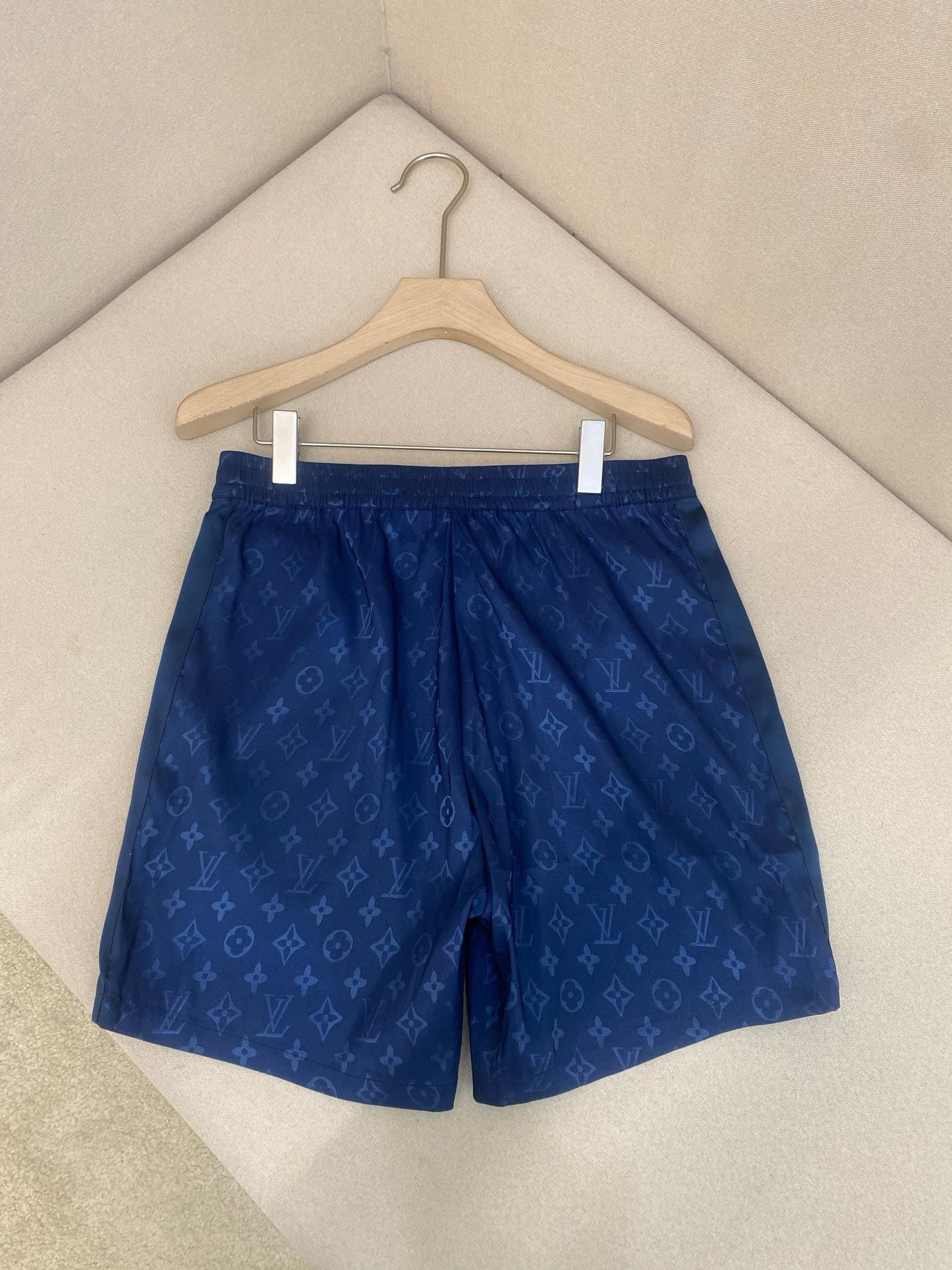 Multi-color Short