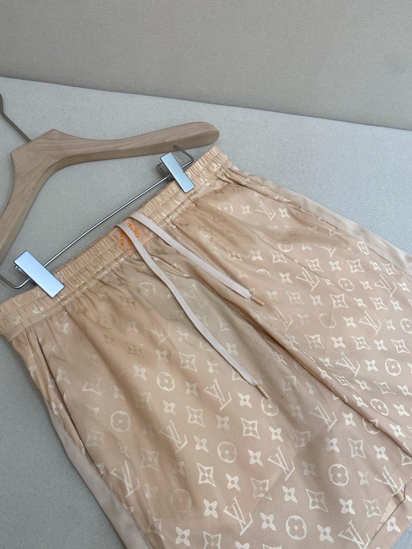 Multi-color Short