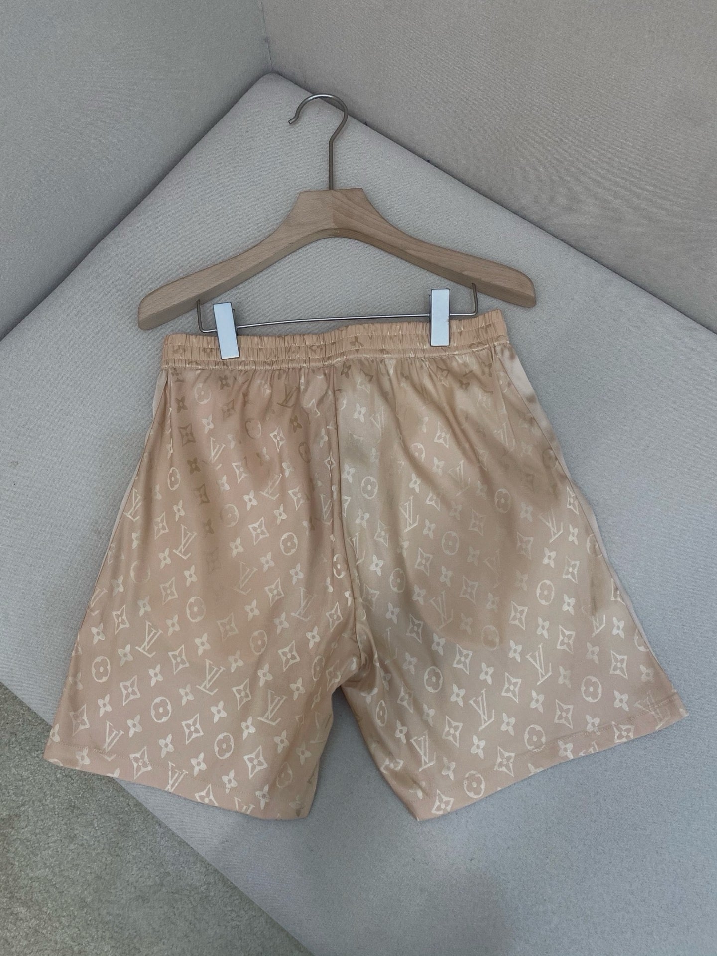 Multi-color Short