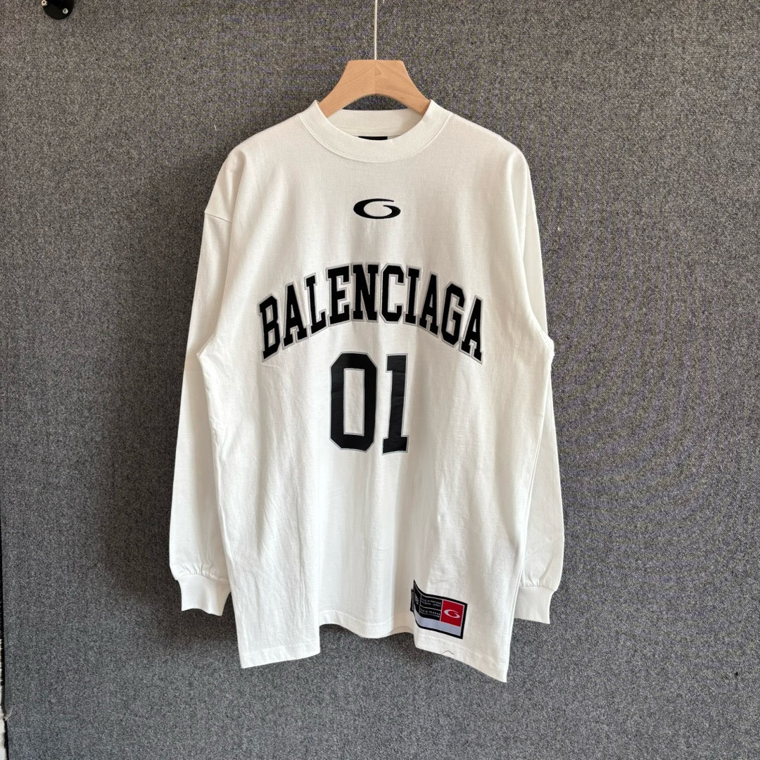 Black and White Sweatshirt
