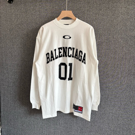 Black and White Sweatshirt