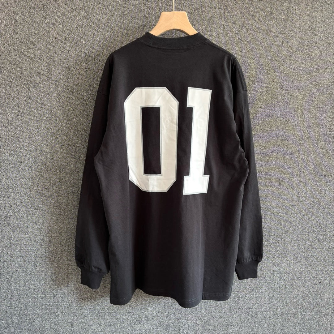 Black and White Sweatshirt