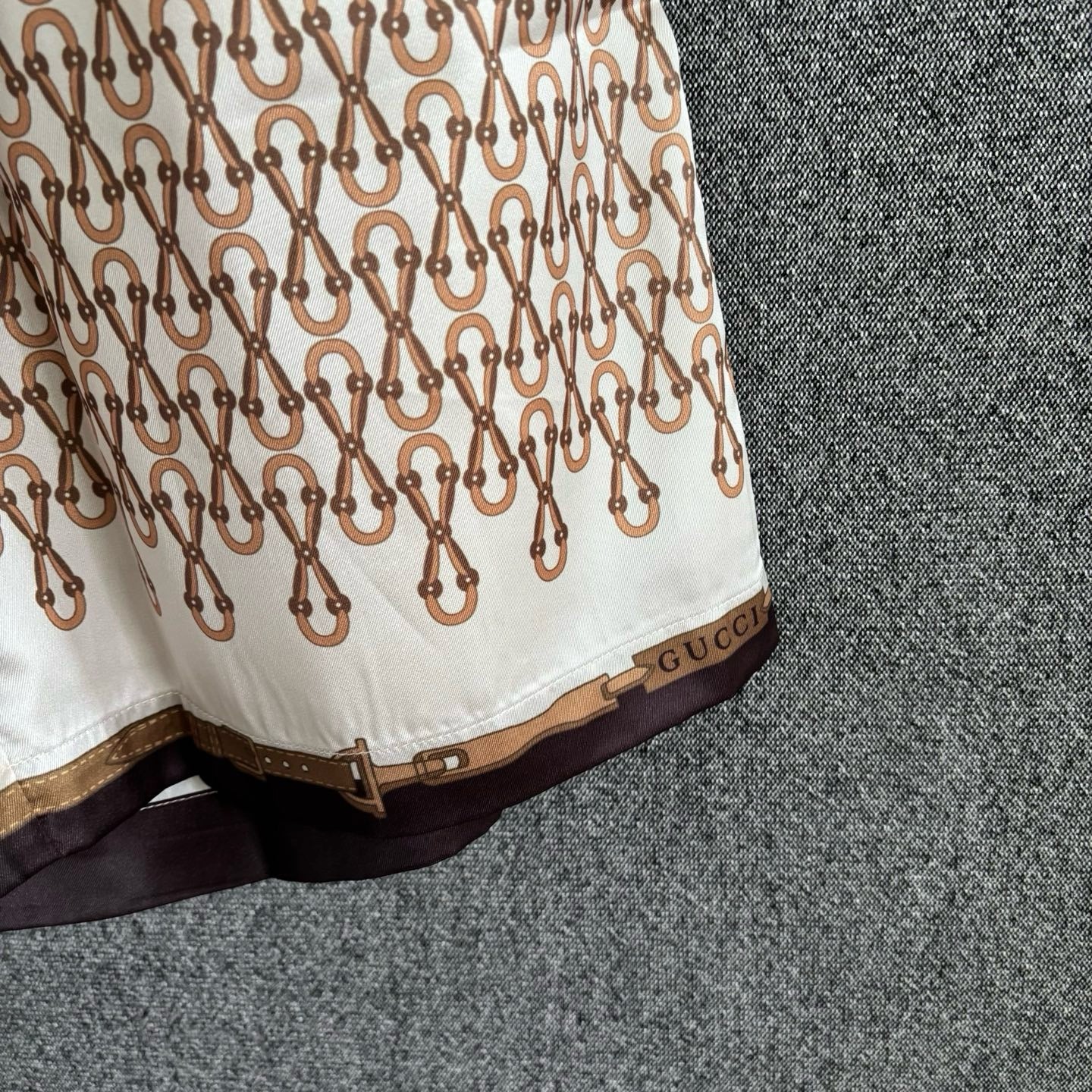 Multi-color Short