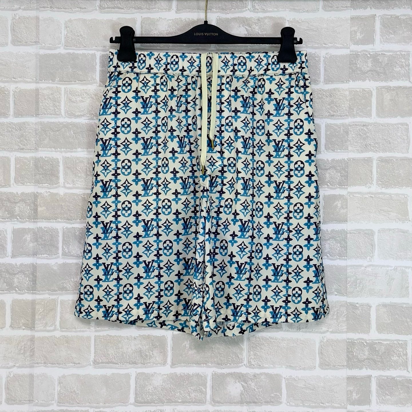 Multi-color Short
