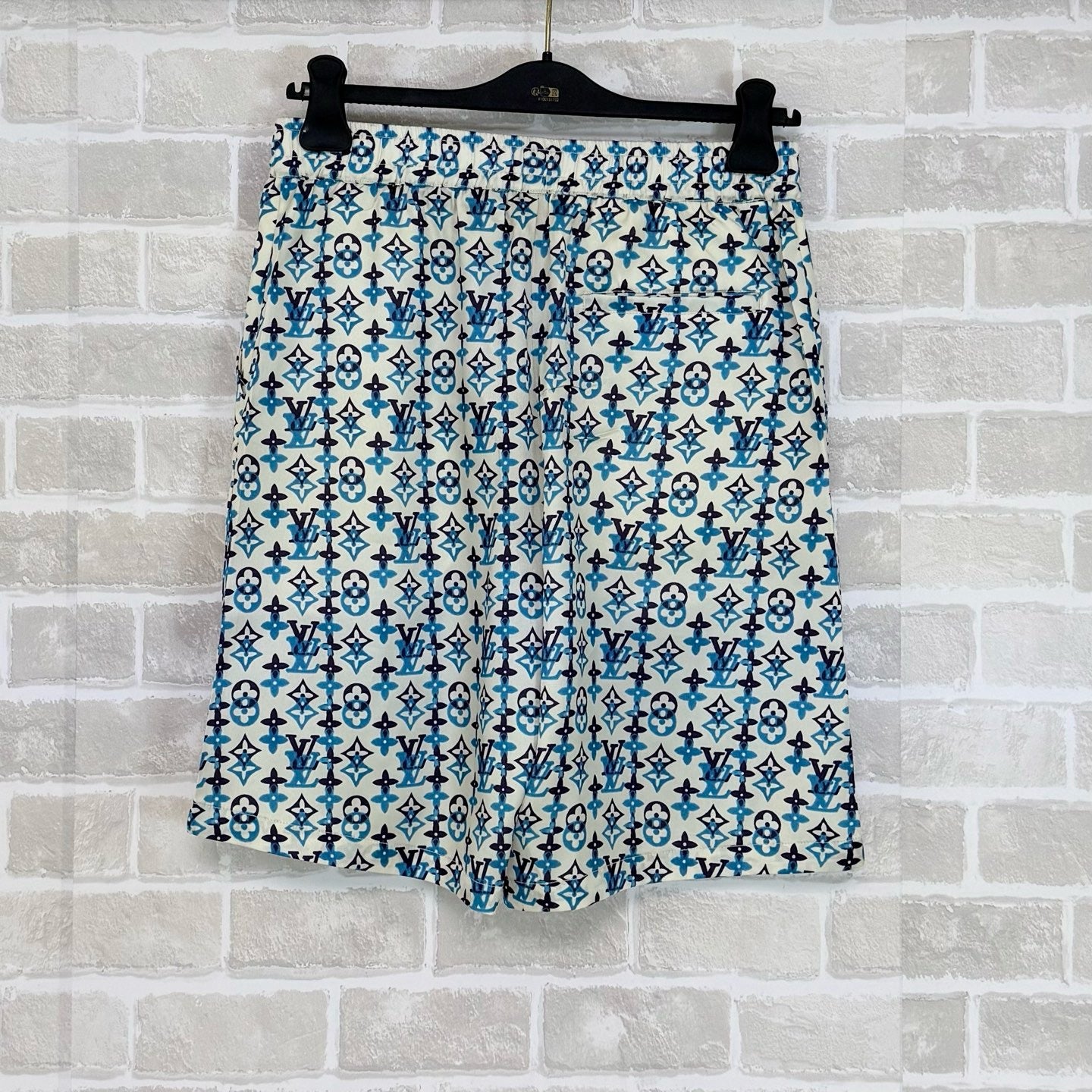 Multi-color Short