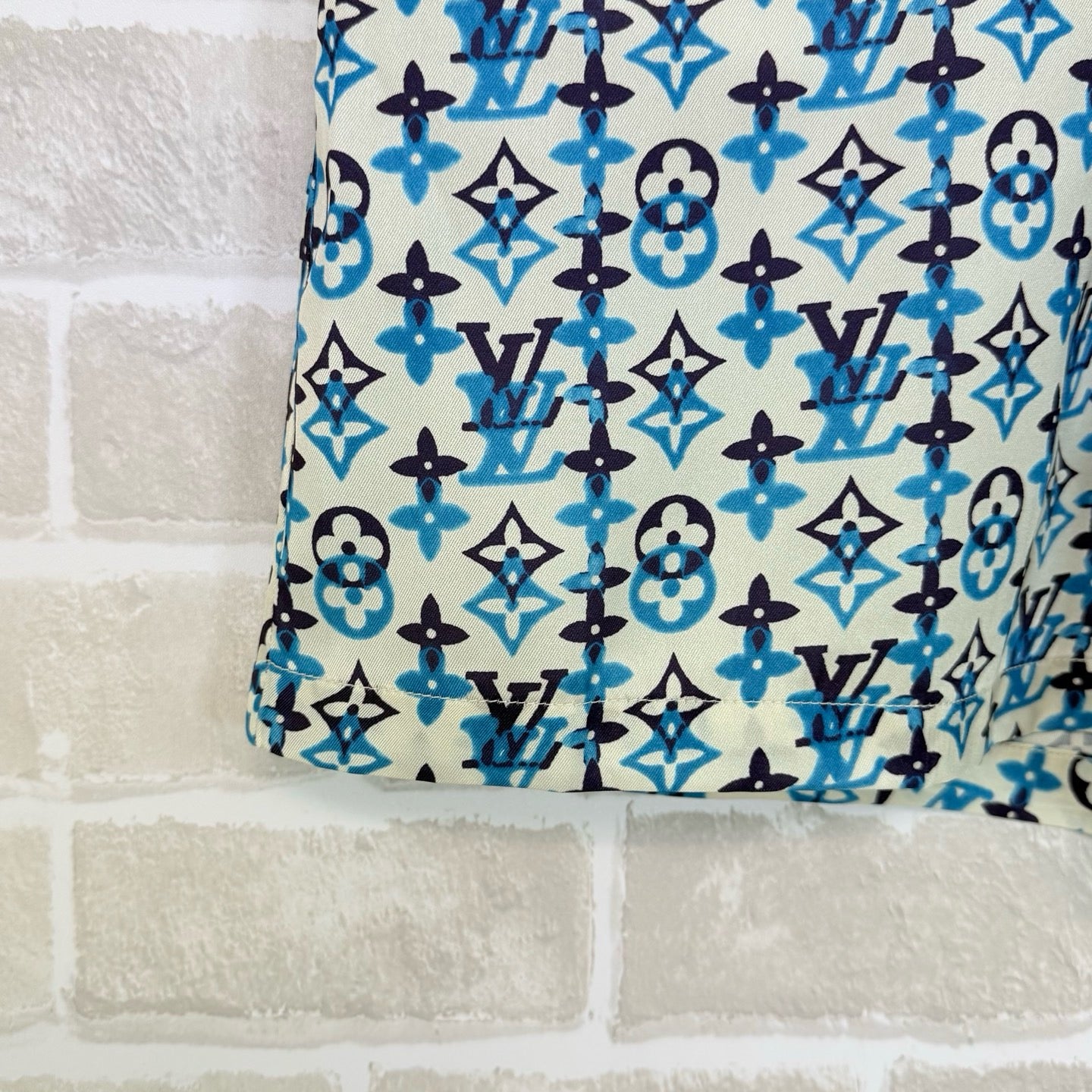 Multi-color Short