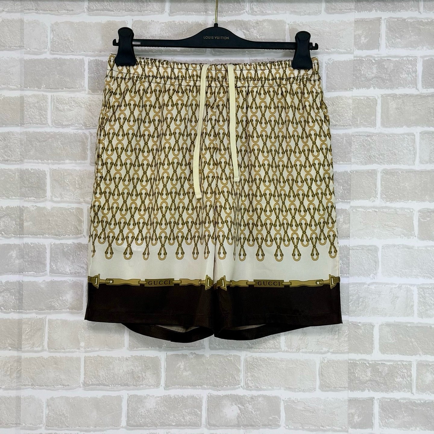 Multi-color Short