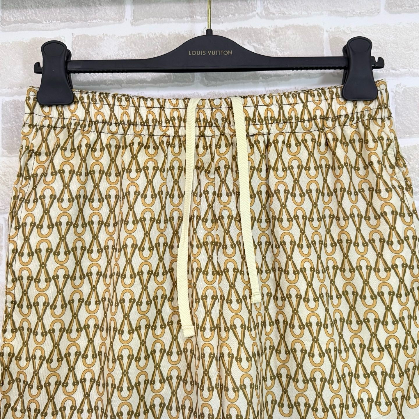 Multi-color Short