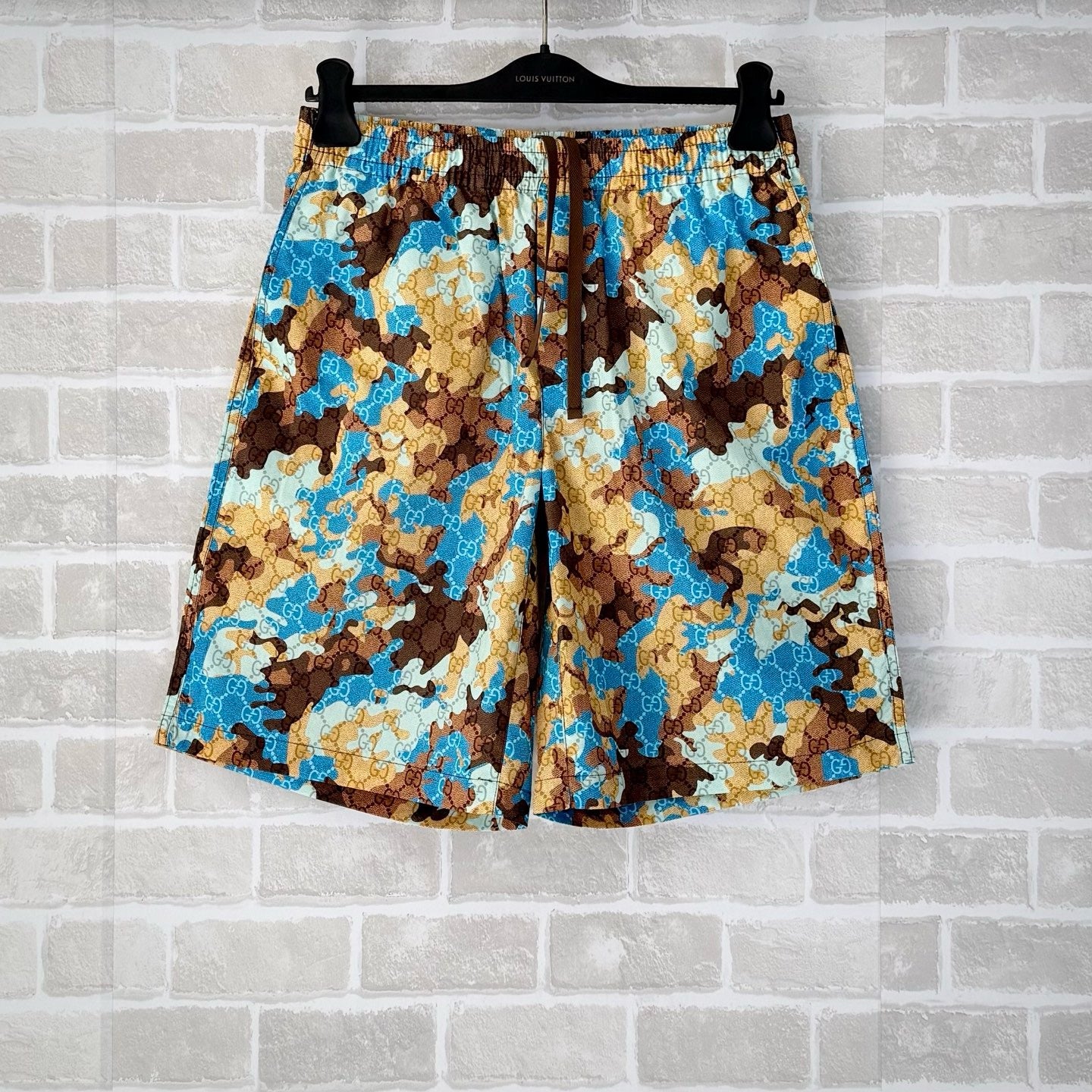 Multi-color Short