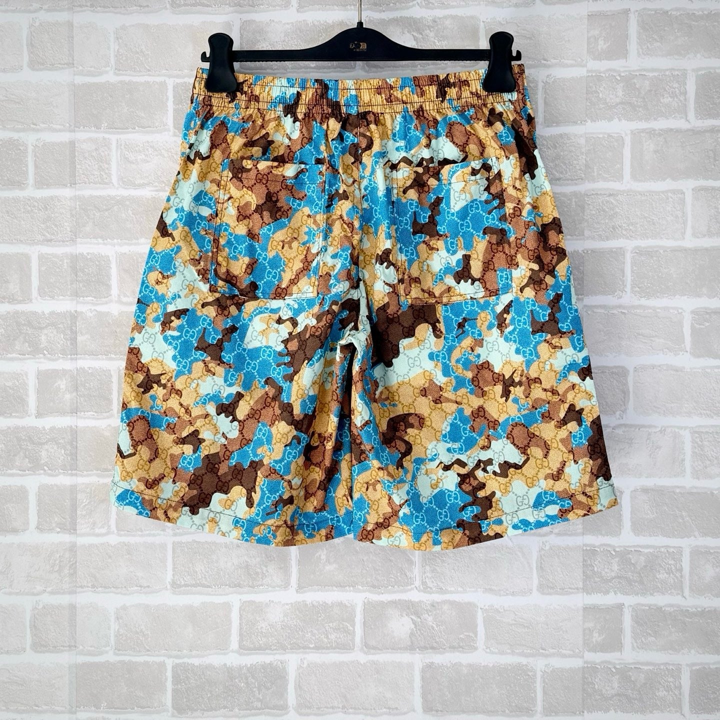 Multi-color Short