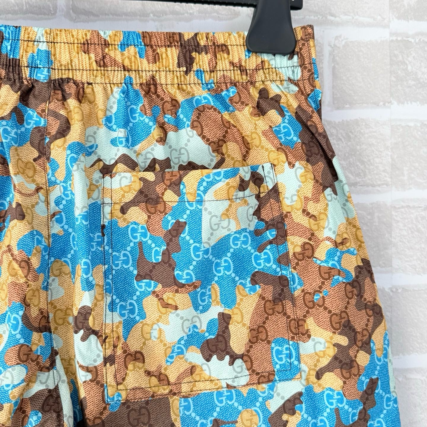 Multi-color Short