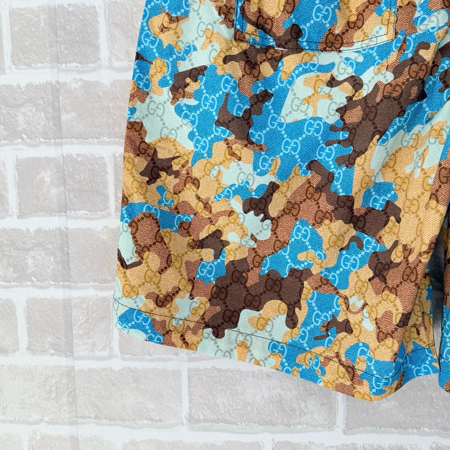 Multi-color Short