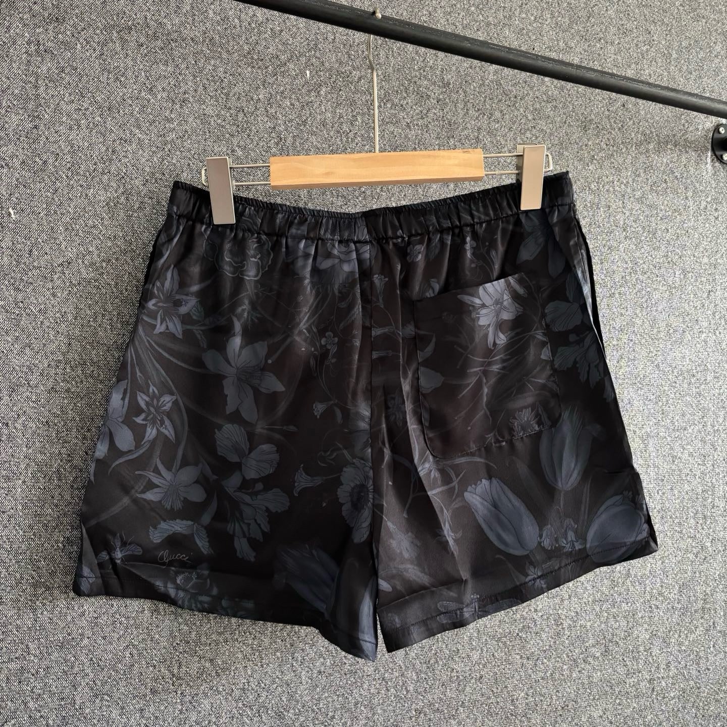 Multi-color Short